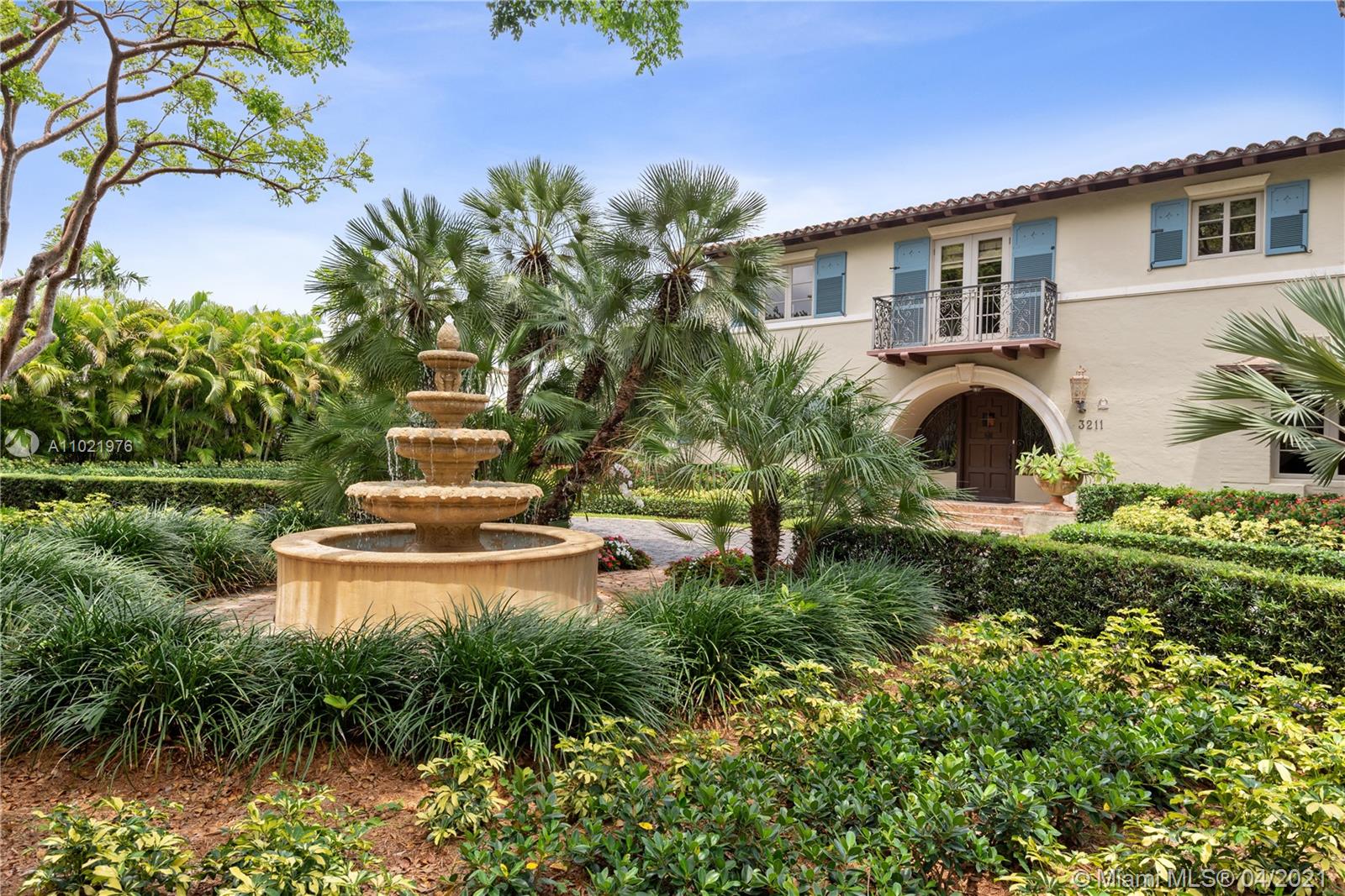 3211 Alhambra Cir