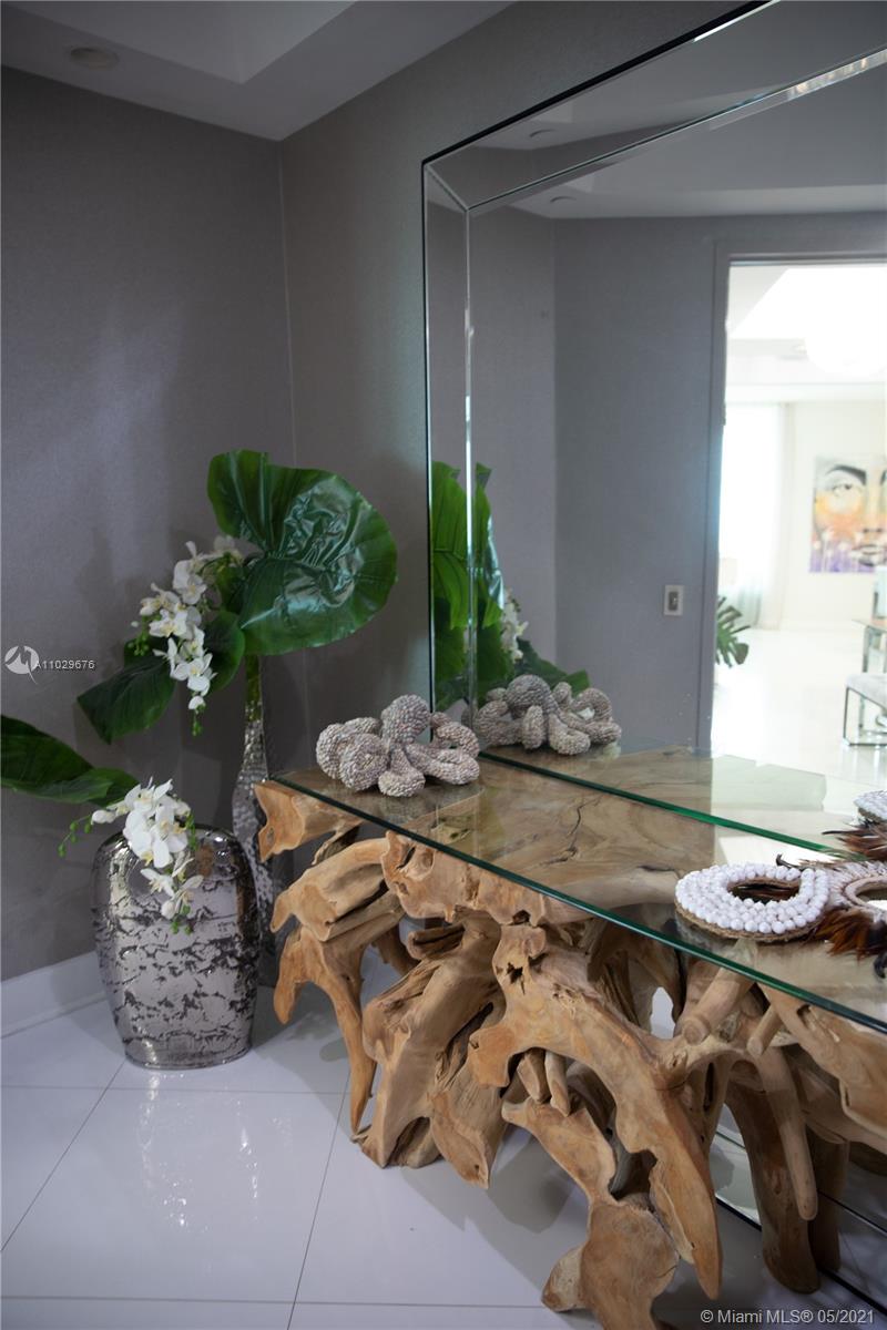 16051 Collins Ave #404 Sunny Isles Beach, FL 33160