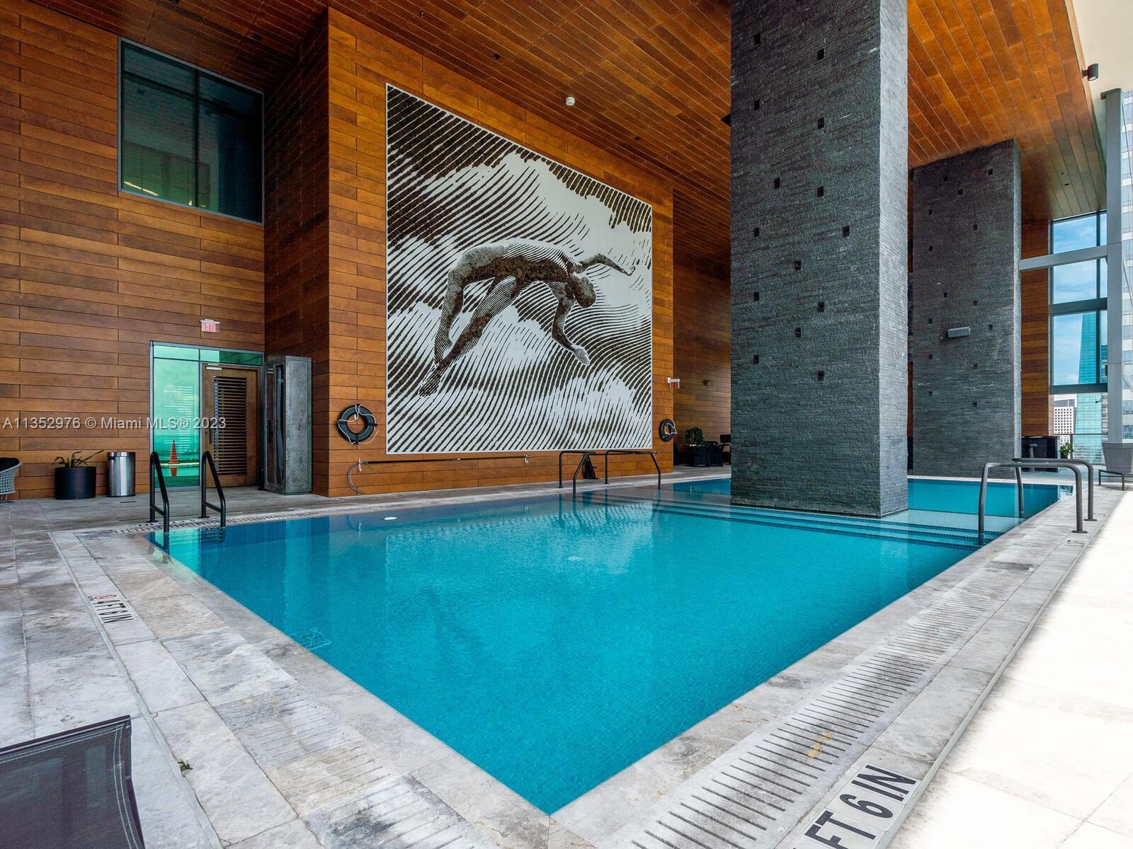 image Echo Brickell25