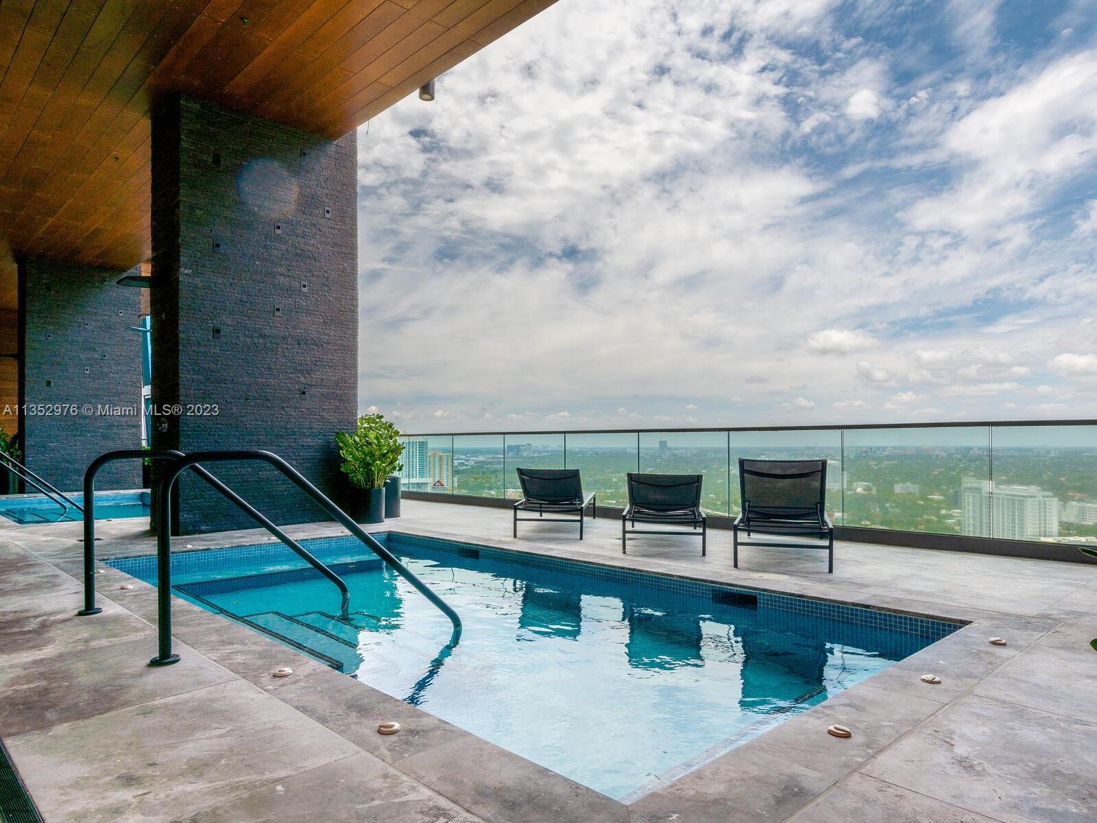 image Echo Brickell37