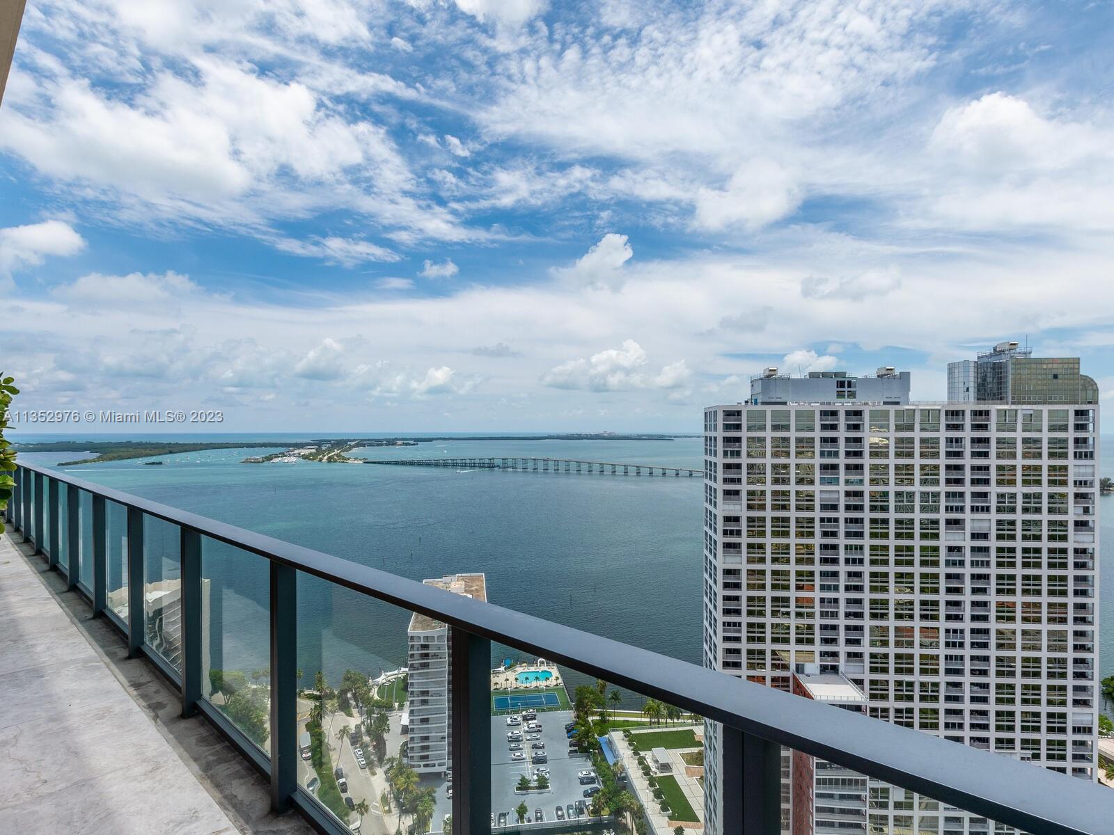 image Echo Brickell43
