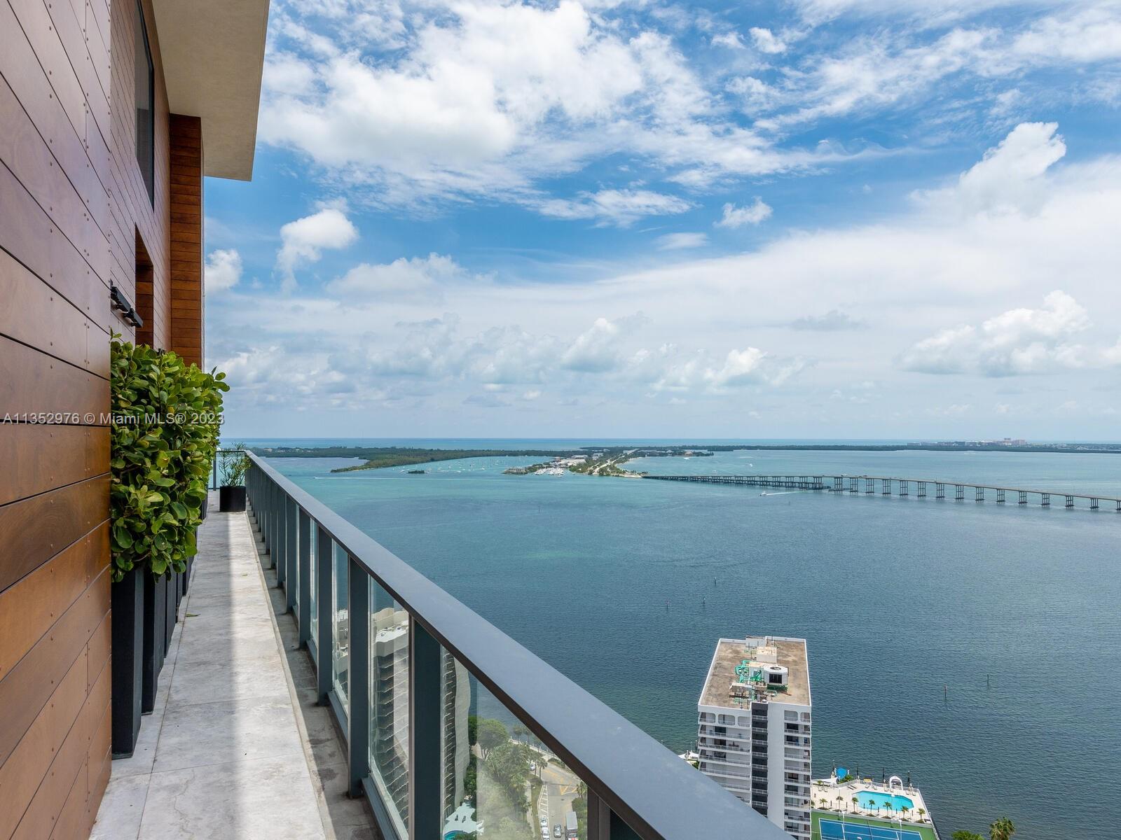 image Echo Brickell44