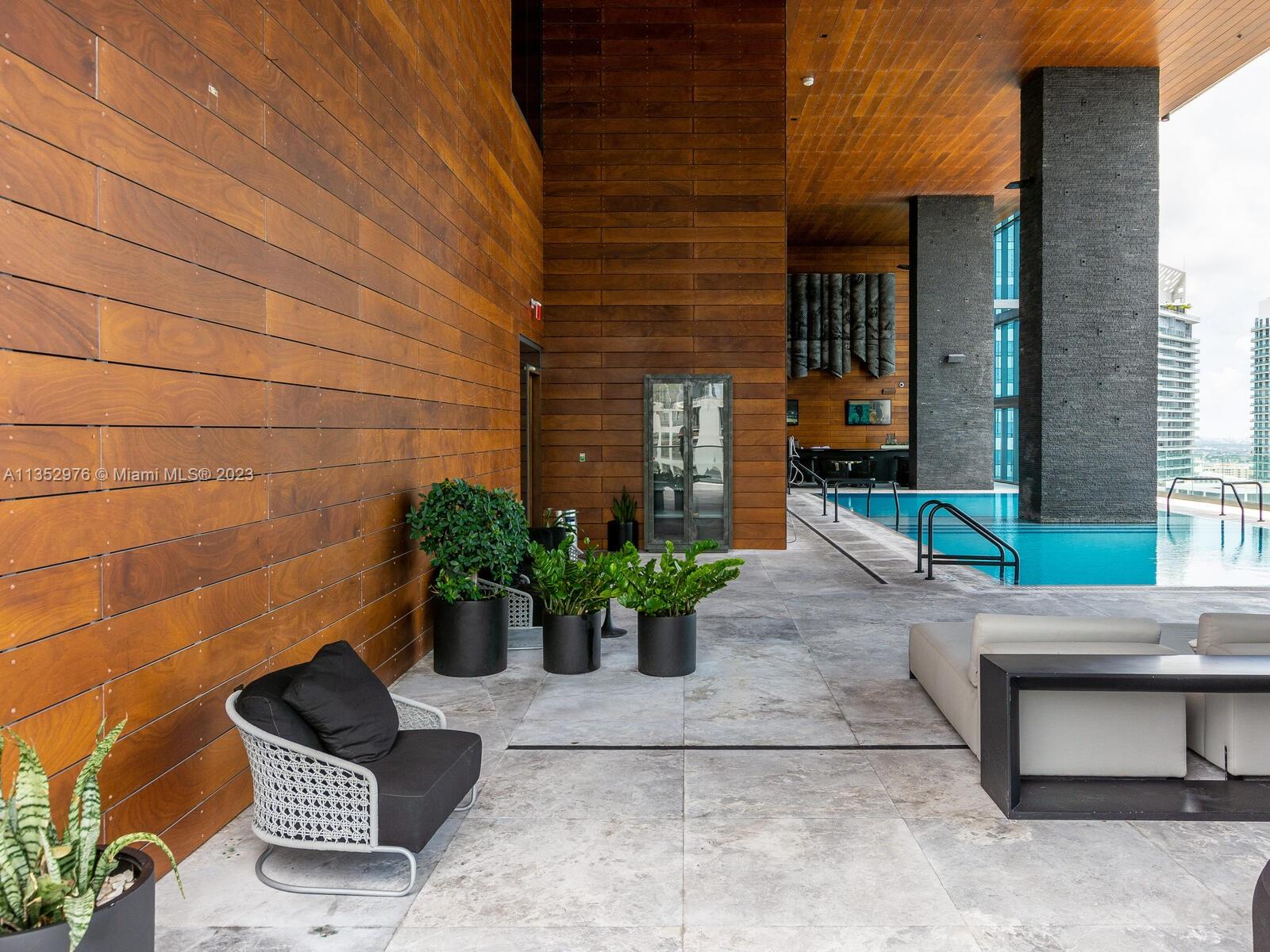 image Echo Brickell45