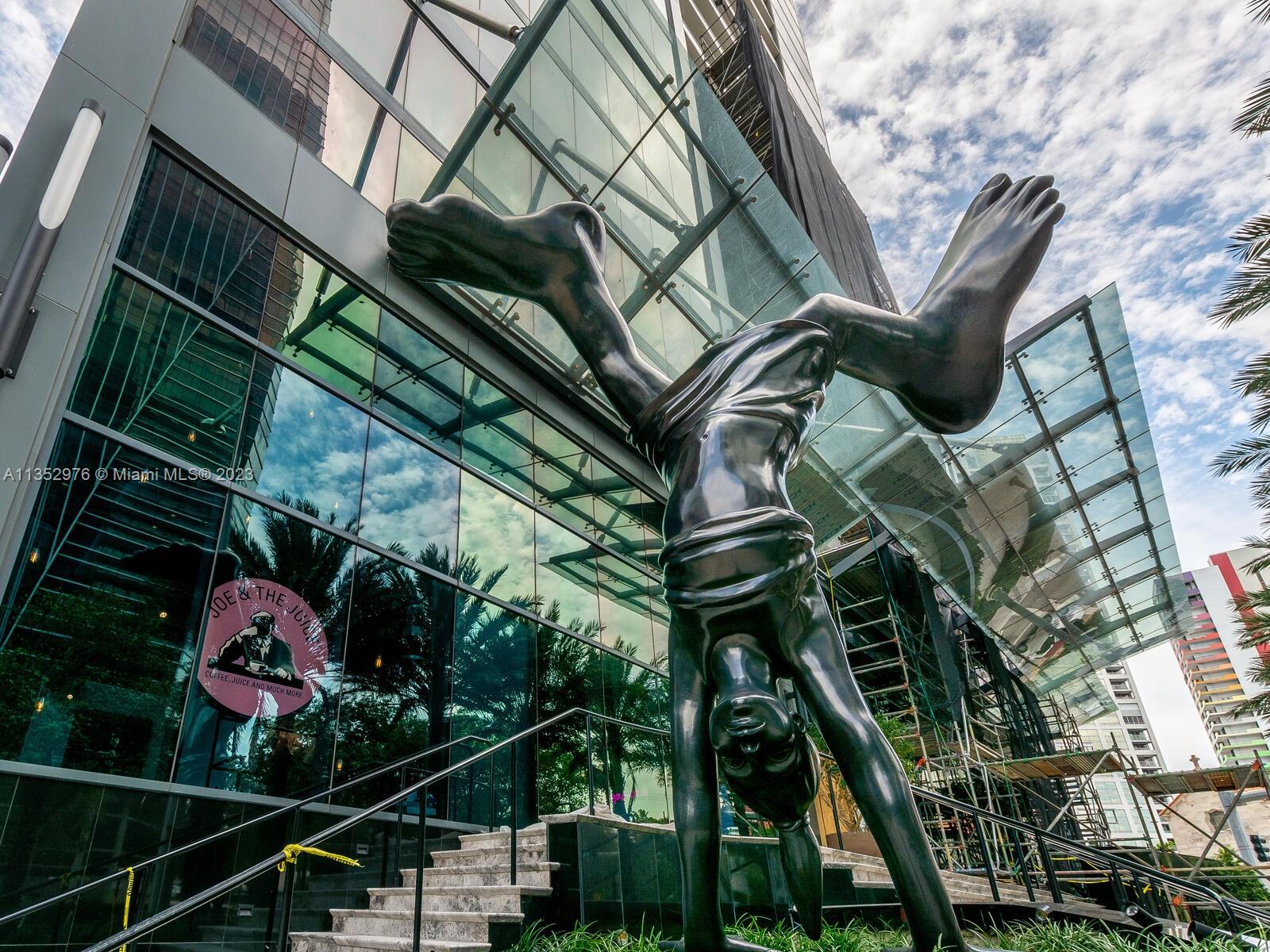 image Echo Brickell54