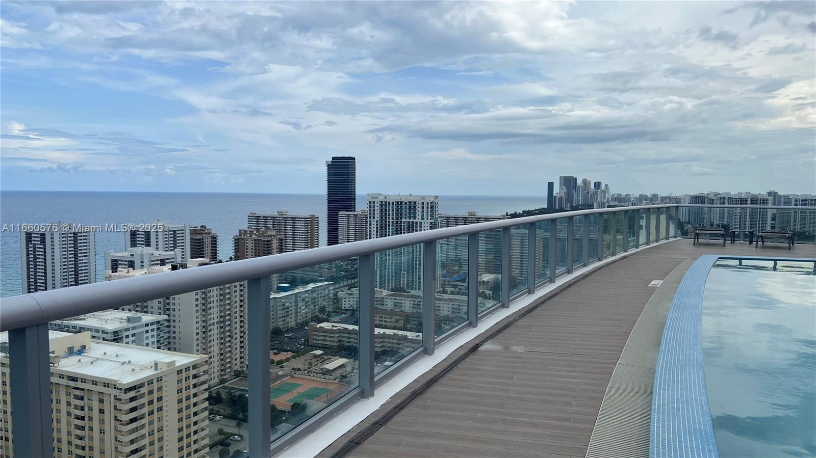 image Beachwalk Condominium27