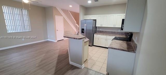 1400 Lucaya Dr