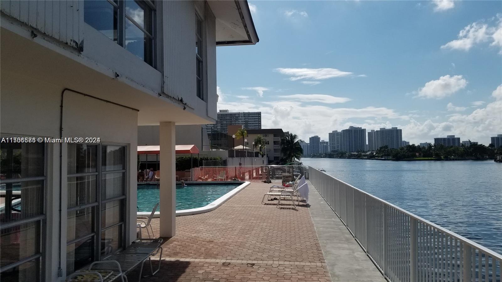 1833 S Ocean Dr #207,Hallandale Beach, FL 33009