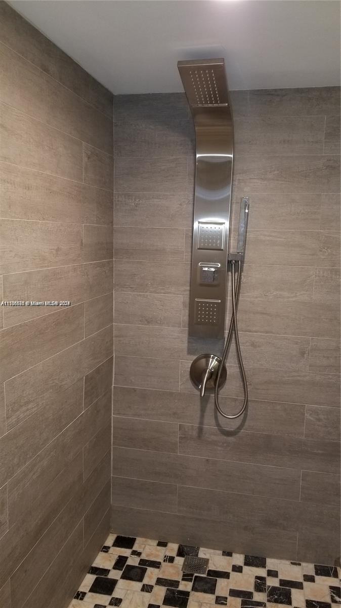 1833 S Ocean Dr #207,Hallandale Beach, FL 33009