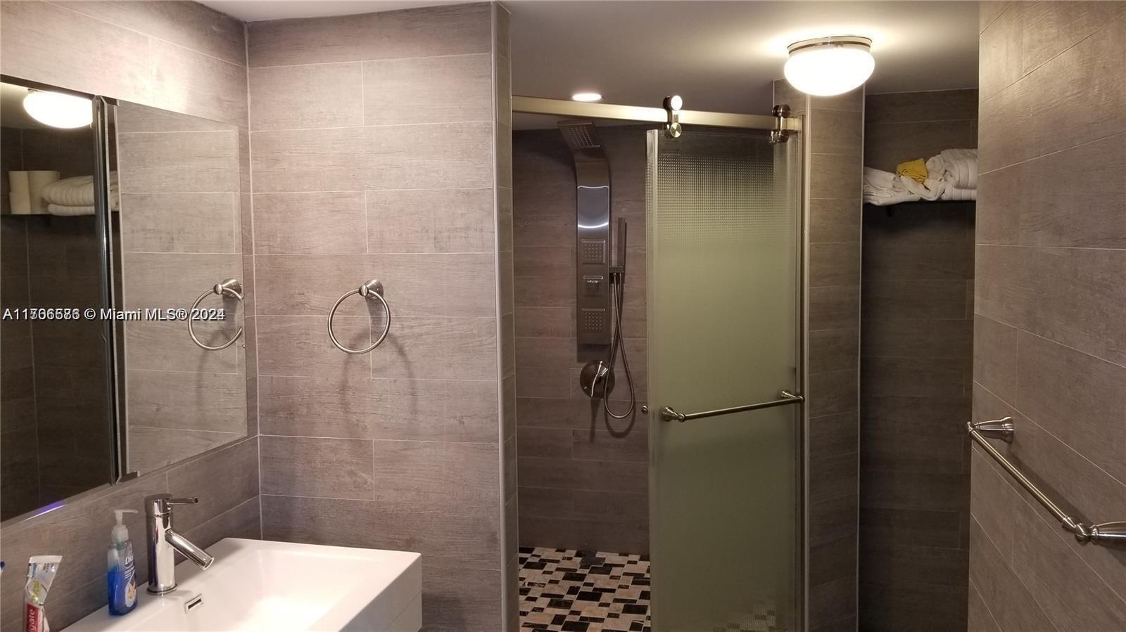 1833 S Ocean Dr #207,Hallandale Beach, FL 33009