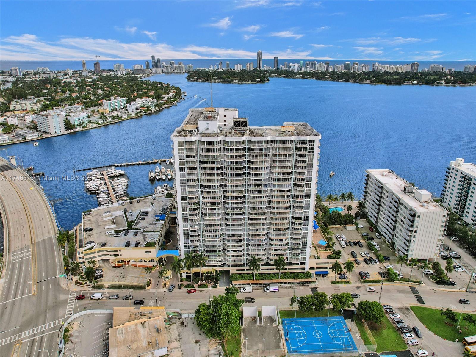 7601 E Treasure Dr #CU-22,North Bay Village, FL 33141