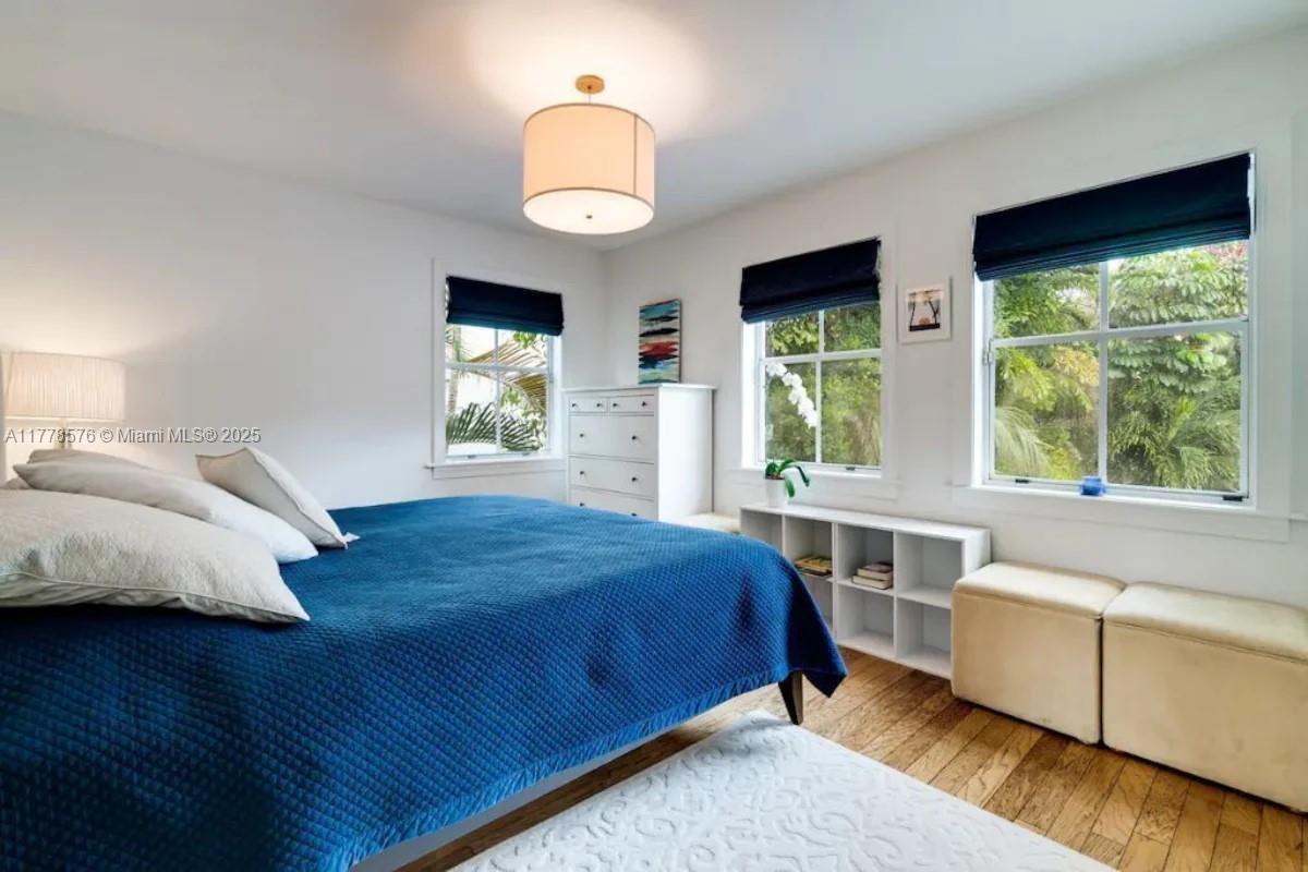 1725 Tigertail Ave Miami, FL 33133