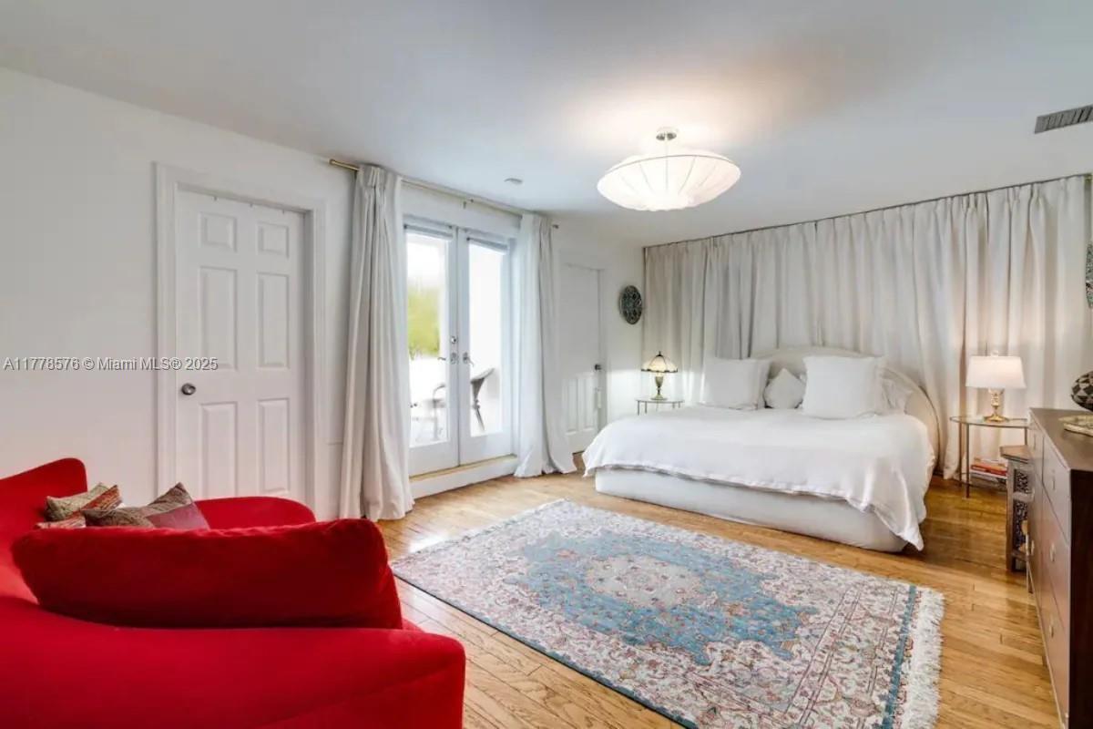 1725 Tigertail Ave Miami, FL 33133