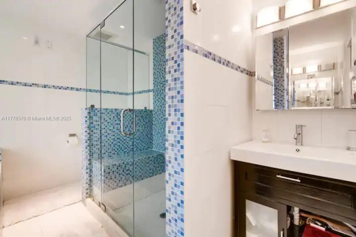 1725 Tigertail Ave Miami, FL 33133