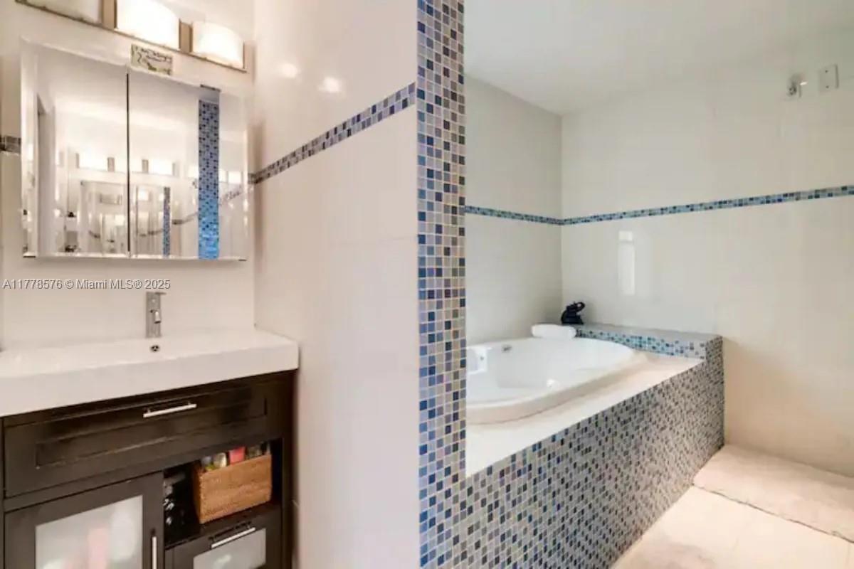 1725 Tigertail Ave Miami, FL 33133