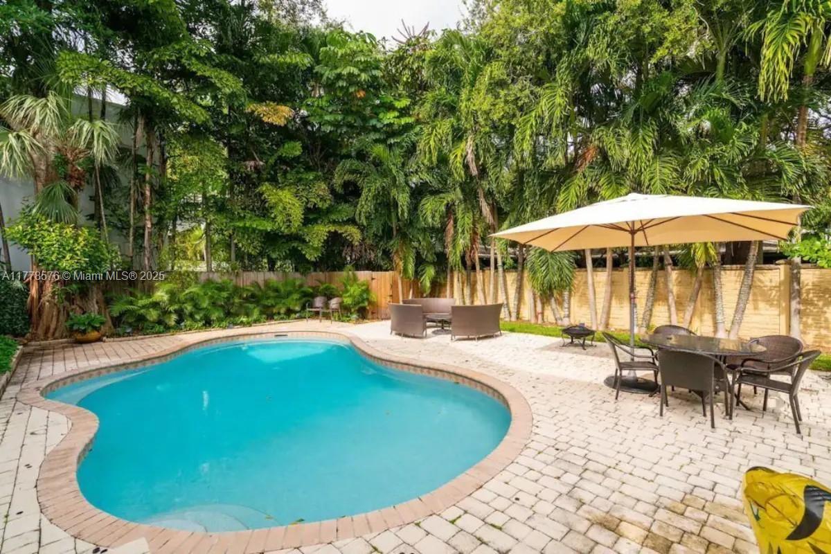 1725 Tigertail Ave Miami, FL 33133