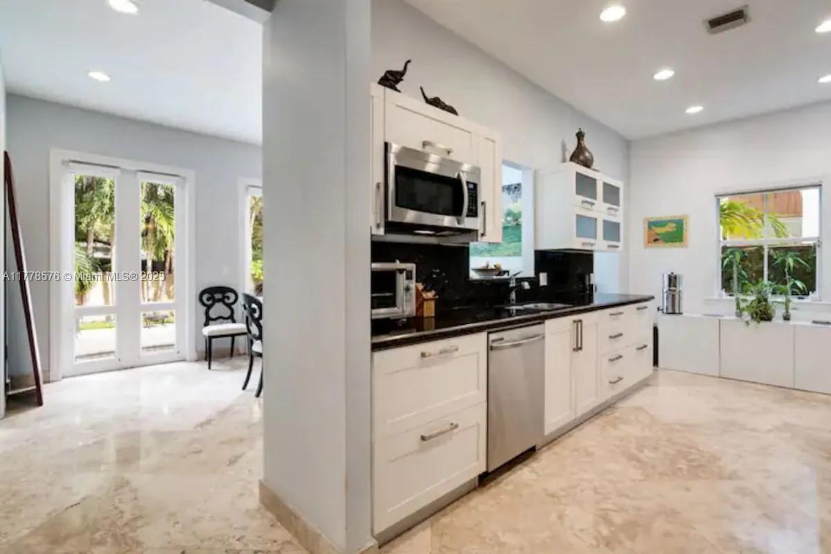 1725 Tigertail Ave Miami, FL 33133