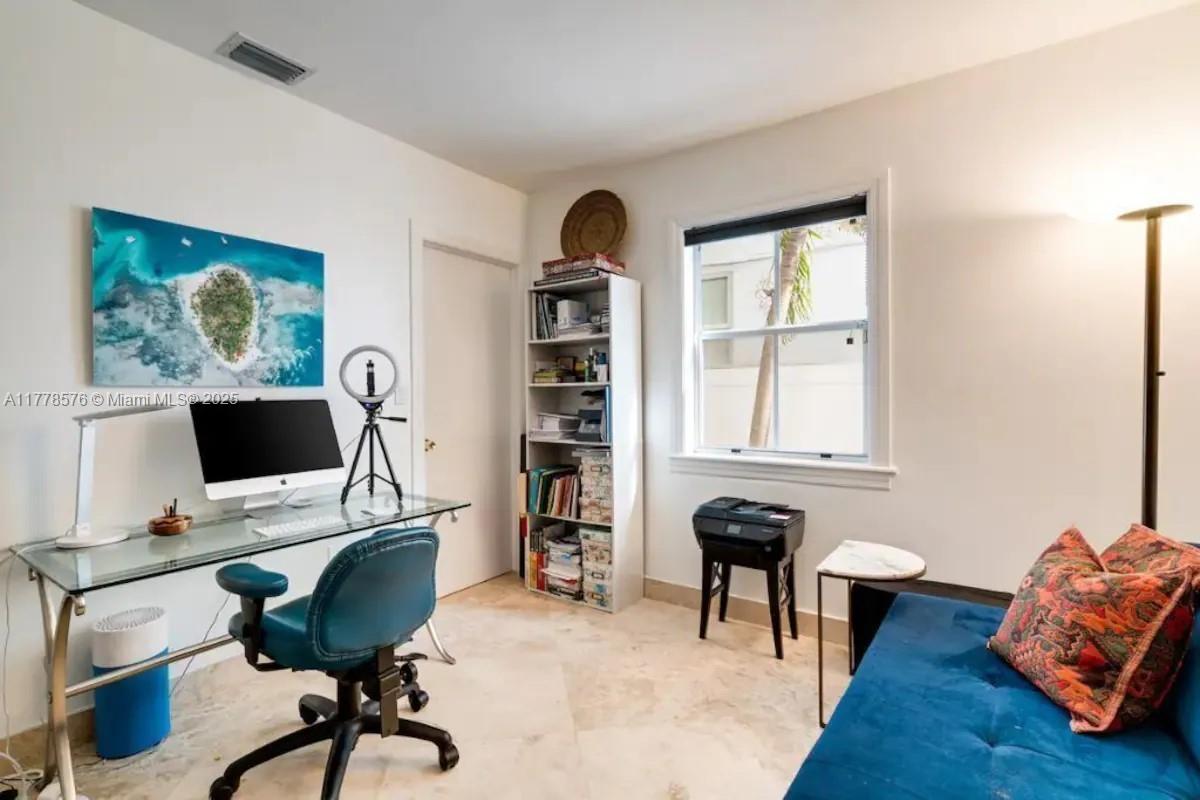 1725 Tigertail Ave Miami, FL 33133