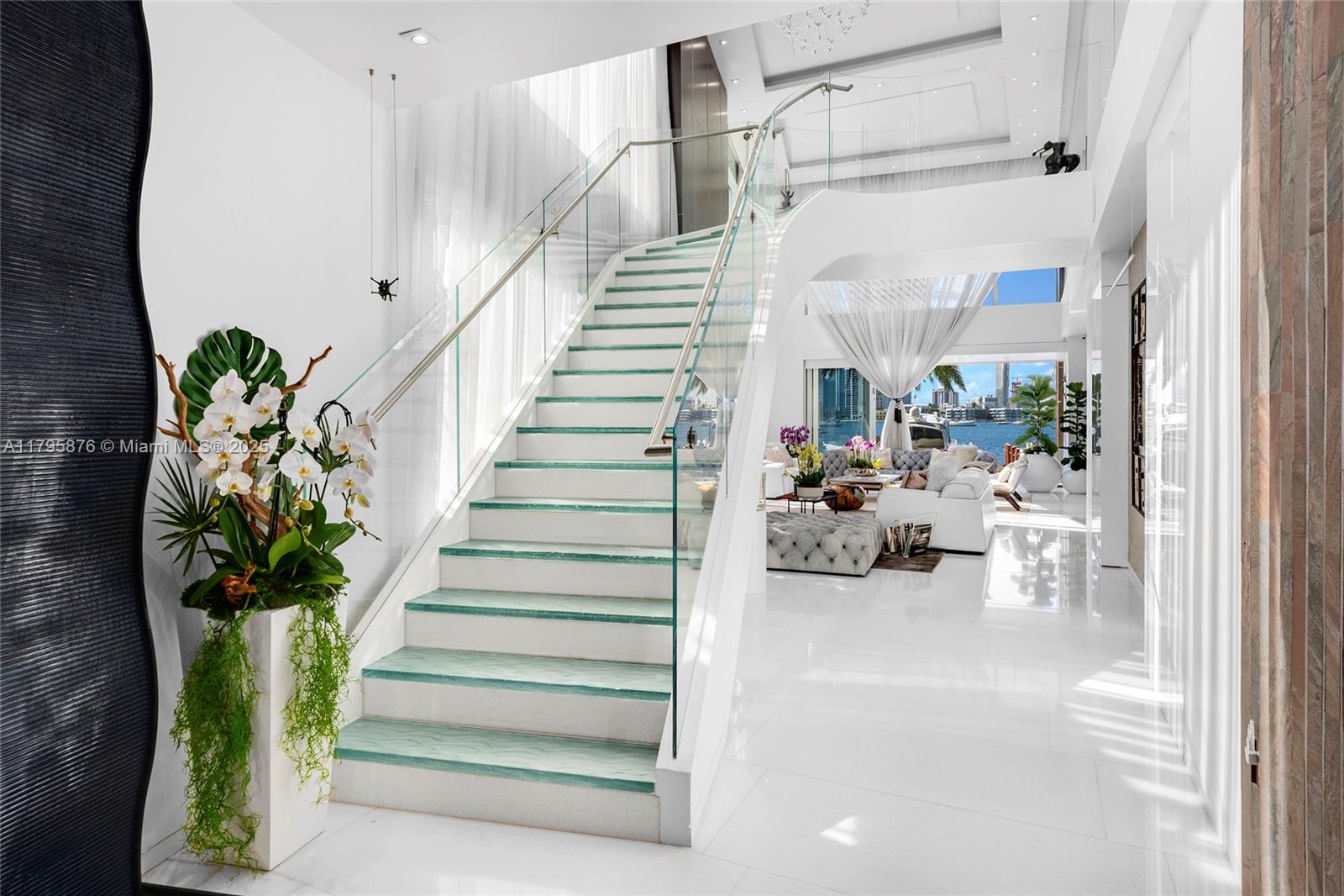 441 N Hibiscus Dr Miami Beach, FL 33139 441 N Hibiscus Dr Miami Beach, FL 33139