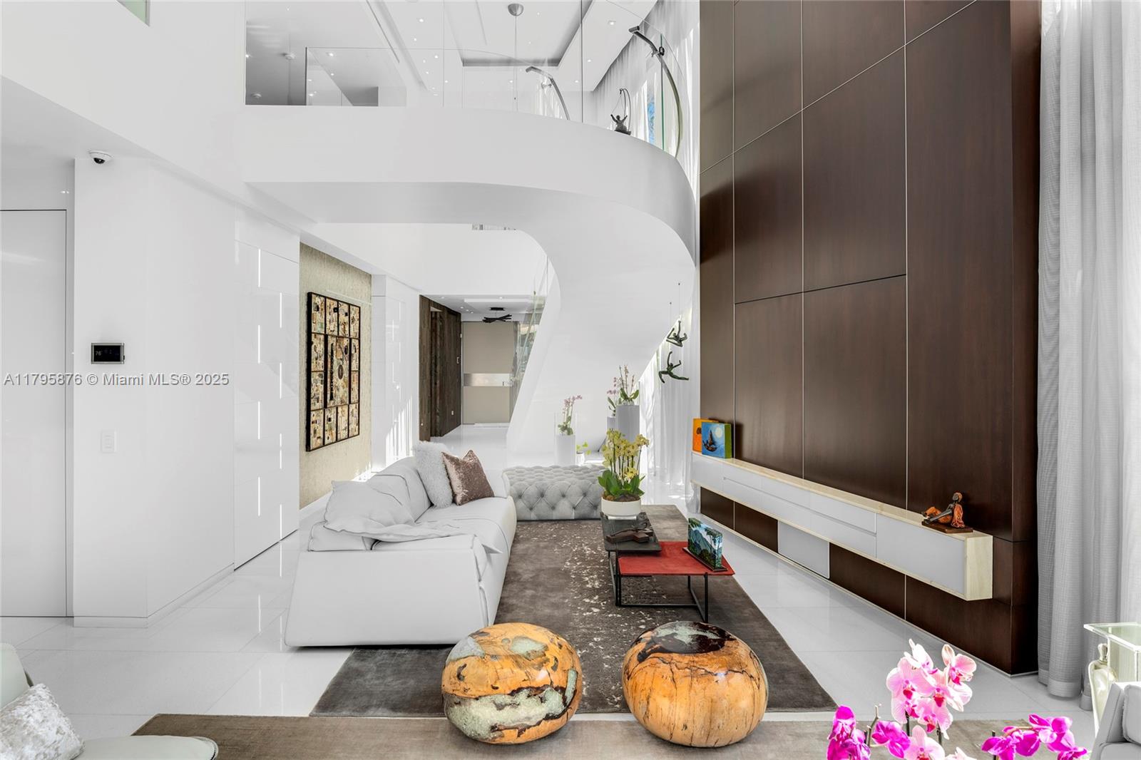 441 N Hibiscus Dr Miami Beach, FL 33139 441 N Hibiscus Dr Miami Beach, FL 33139