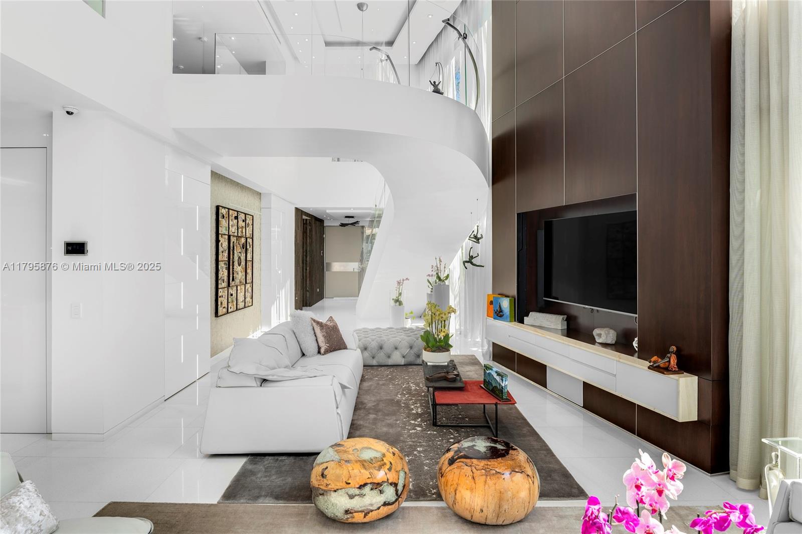 441 N Hibiscus Dr Miami Beach, FL 33139 441 N Hibiscus Dr Miami Beach, FL 33139