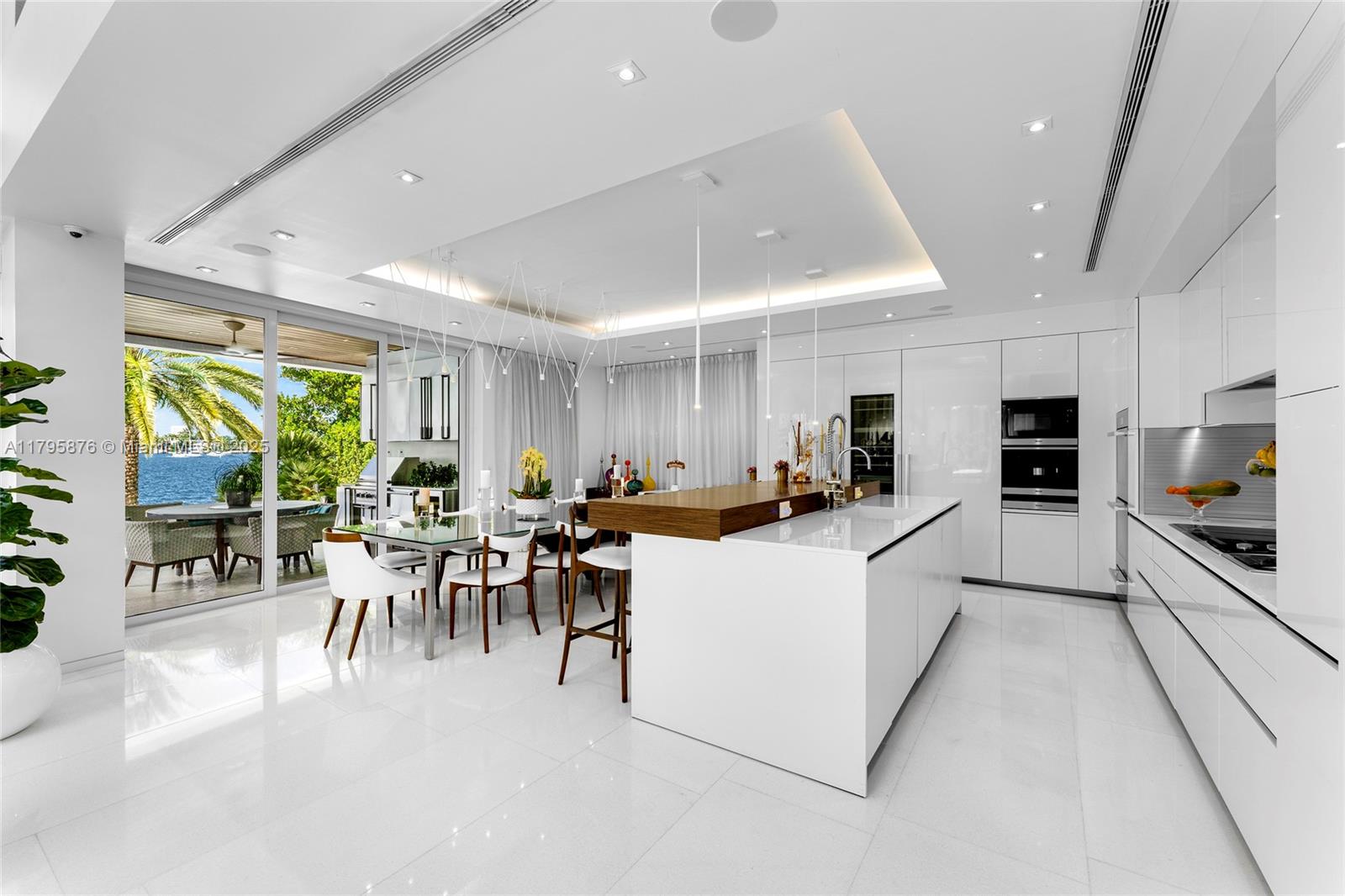 441 N Hibiscus Dr Miami Beach, FL 33139 441 N Hibiscus Dr Miami Beach, FL 33139