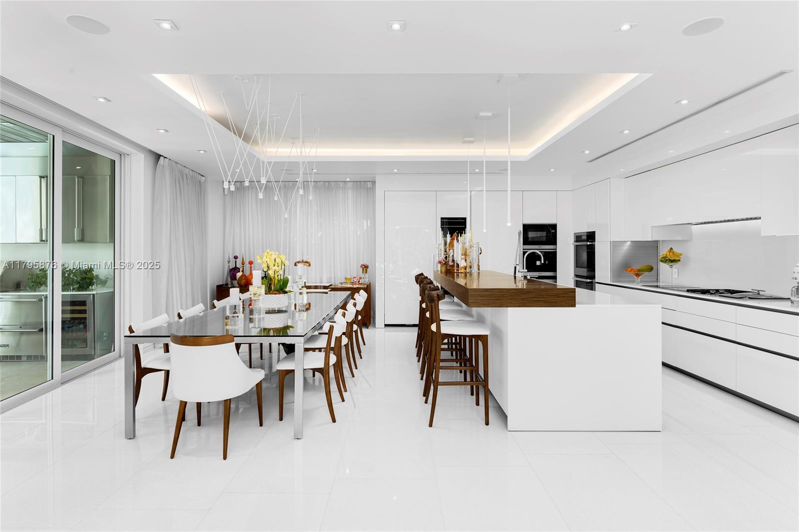 441 N Hibiscus Dr Miami Beach, FL 33139 441 N Hibiscus Dr Miami Beach, FL 33139