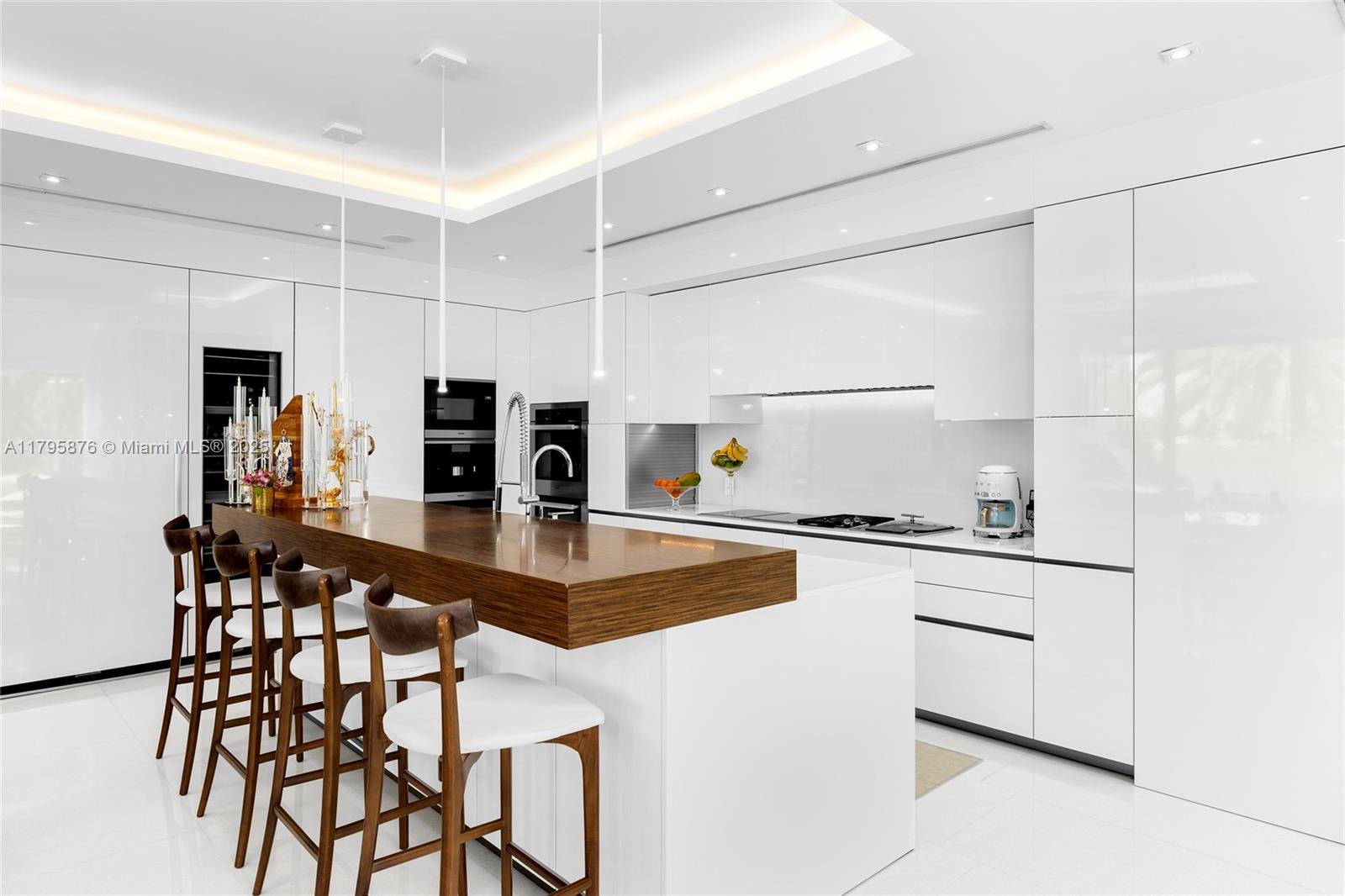 441 N Hibiscus Dr Miami Beach, FL 33139 441 N Hibiscus Dr Miami Beach, FL 33139