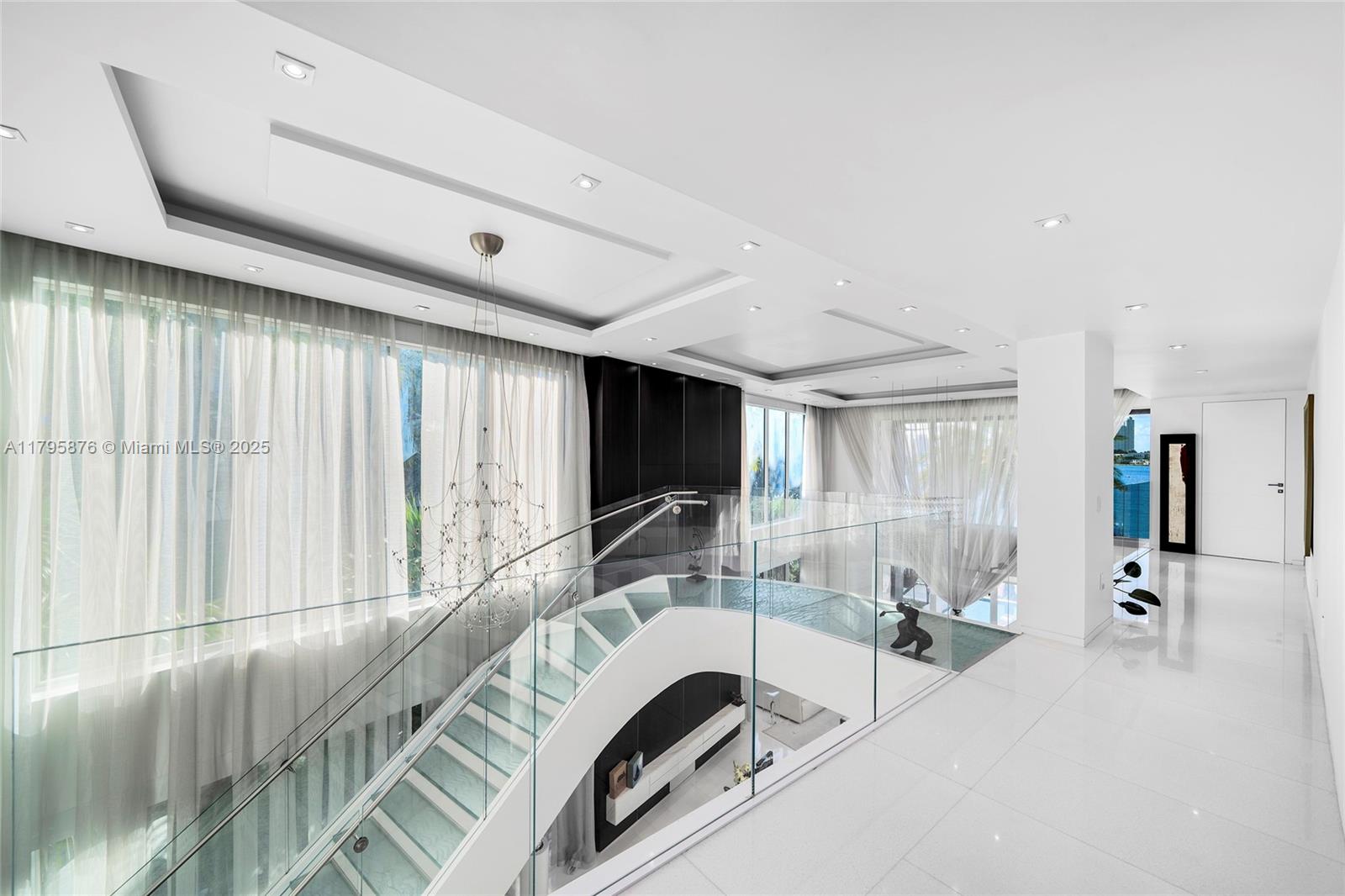 441 N Hibiscus Dr Miami Beach, FL 33139 441 N Hibiscus Dr Miami Beach, FL 33139