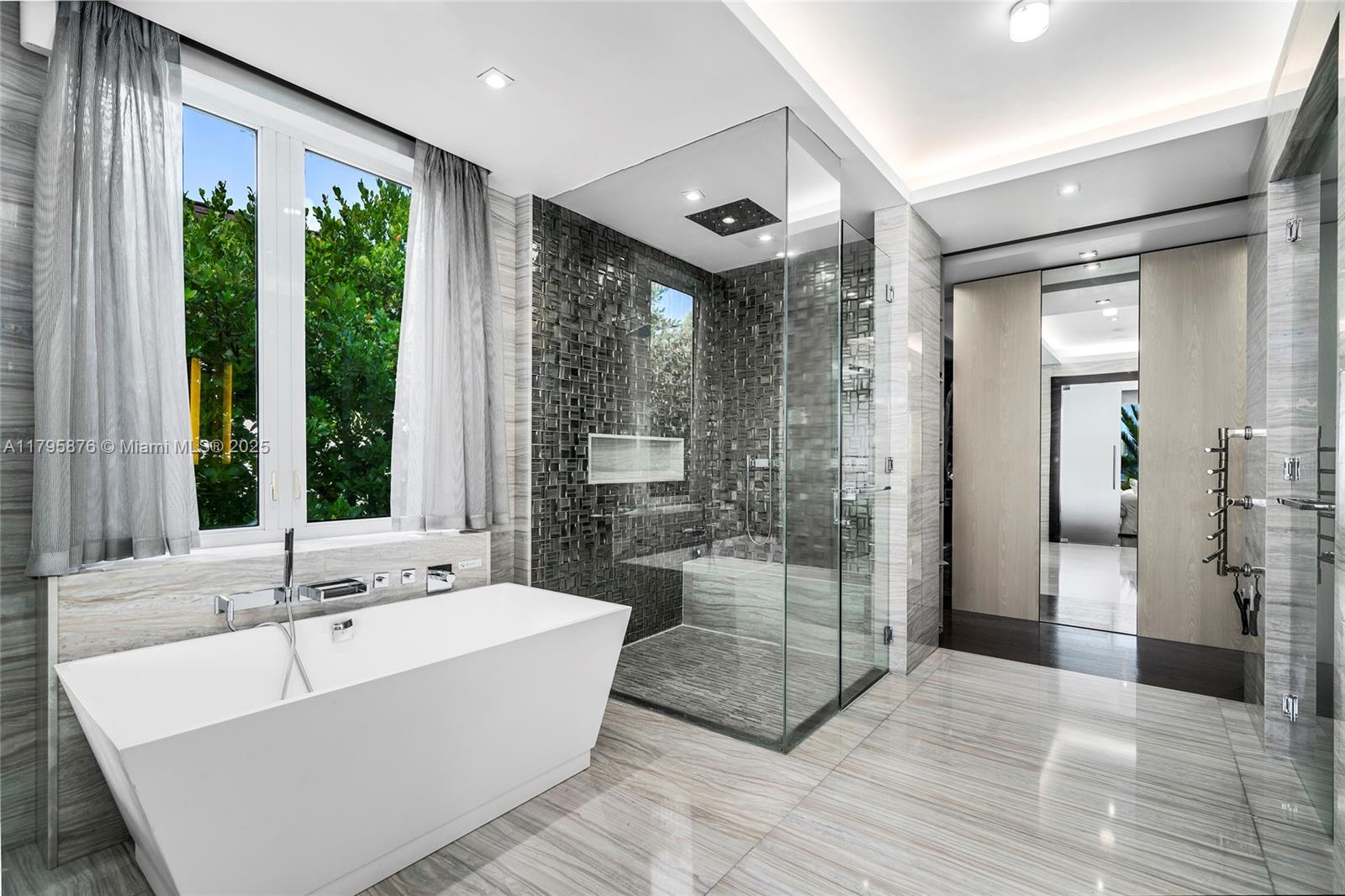 441 N Hibiscus Dr Miami Beach, FL 33139 441 N Hibiscus Dr Miami Beach, FL 33139