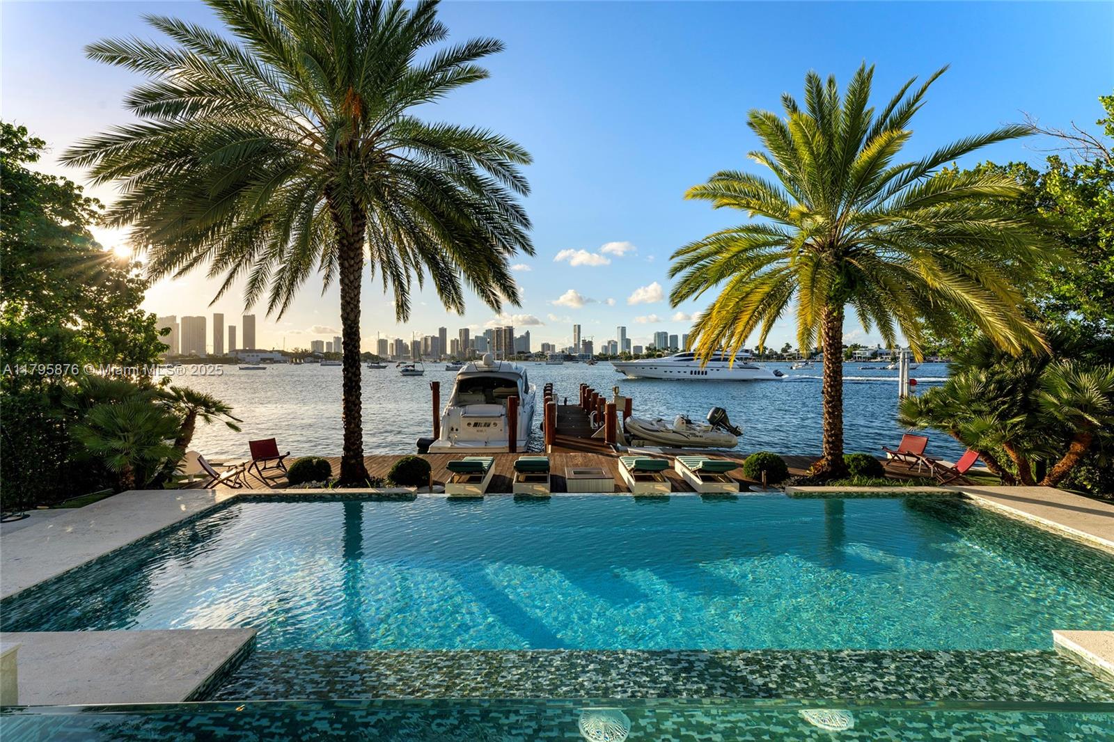 441 N Hibiscus Dr Miami Beach, FL 33139 441 N Hibiscus Dr Miami Beach, FL 33139
