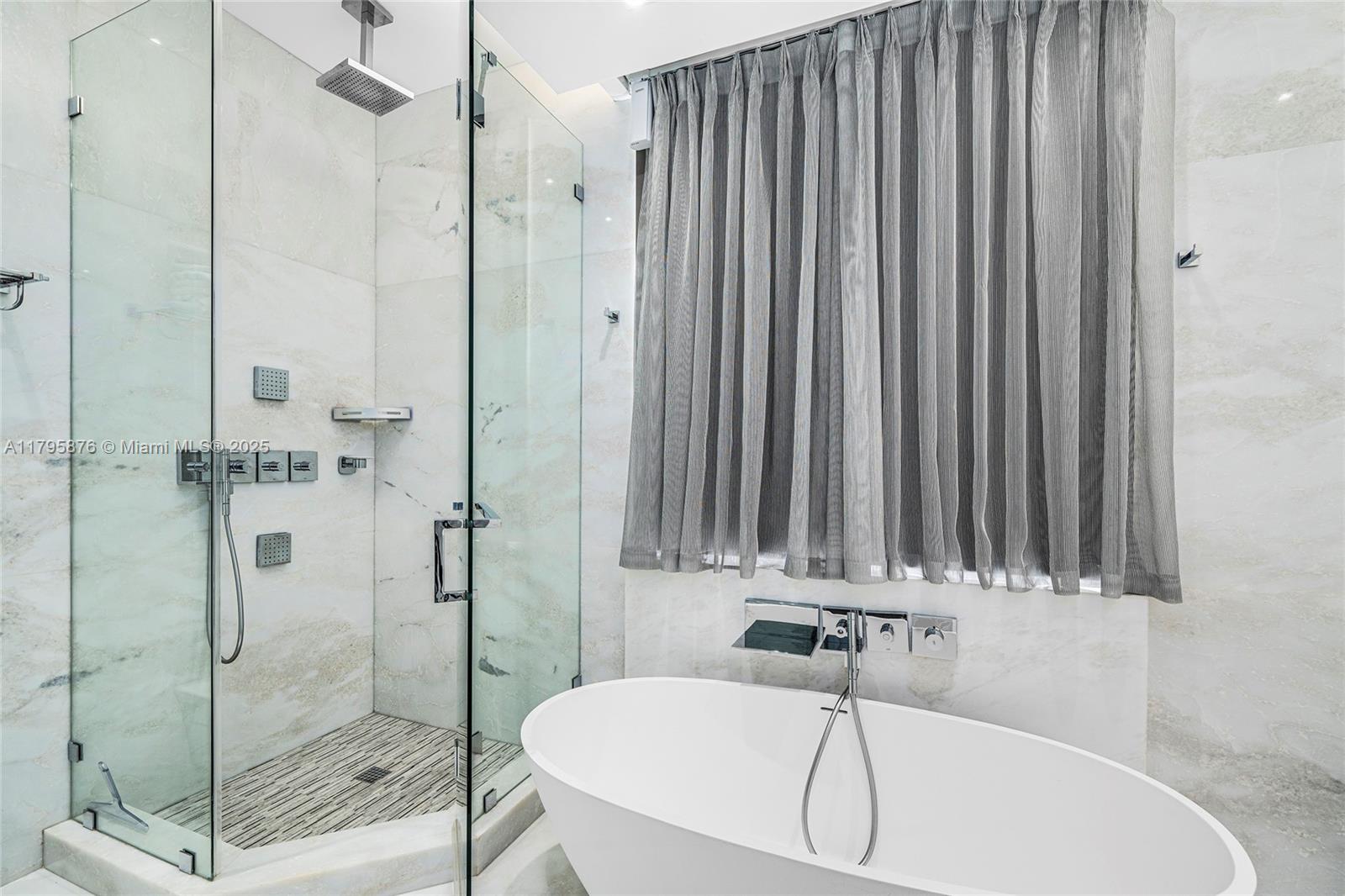 441 N Hibiscus Dr Miami Beach, FL 33139 441 N Hibiscus Dr Miami Beach, FL 33139