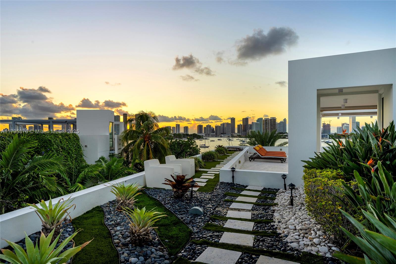 441 N Hibiscus Dr Miami Beach, FL 33139 441 N Hibiscus Dr Miami Beach, FL 33139
