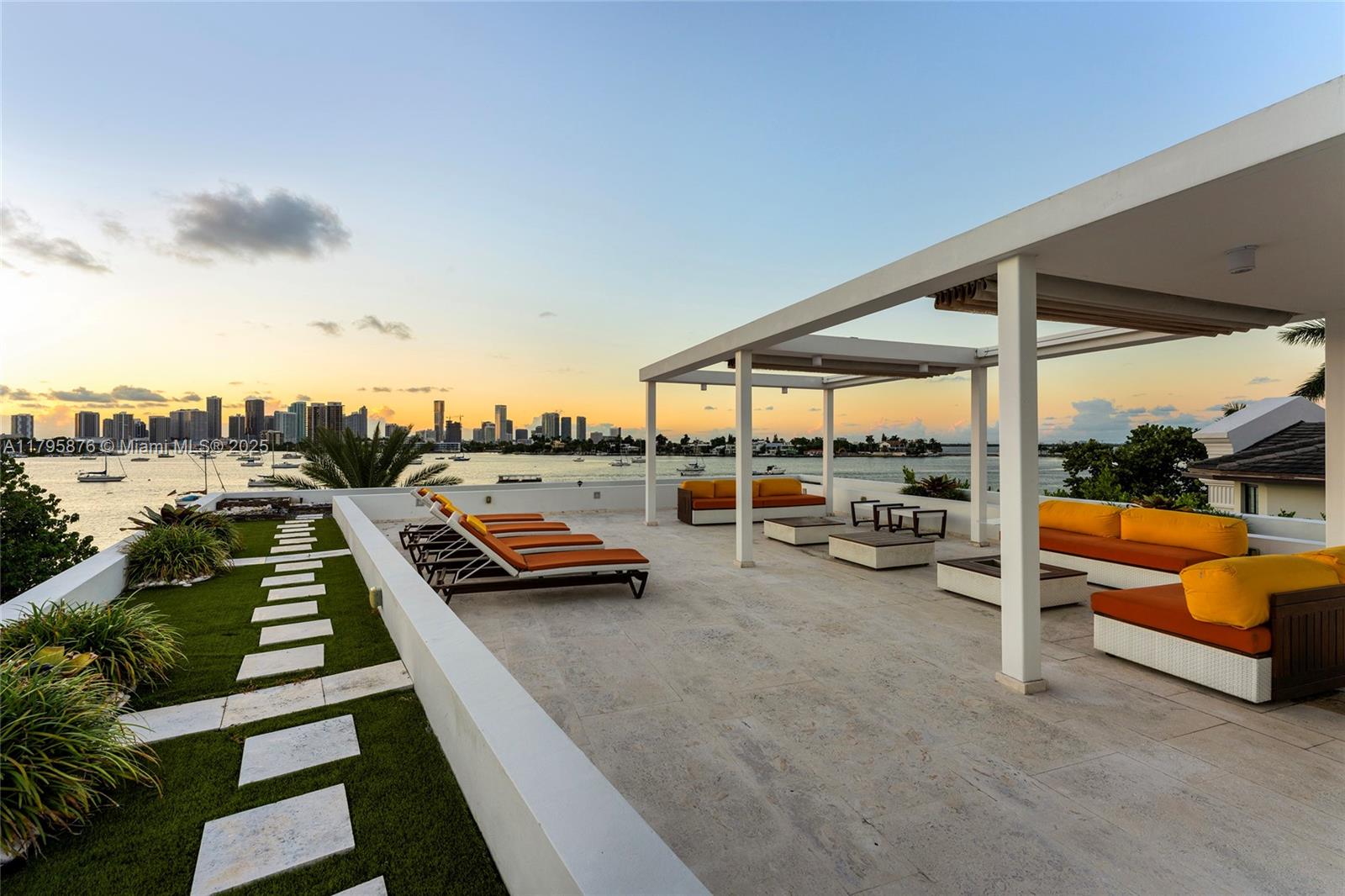 441 N Hibiscus Dr Miami Beach, FL 33139 441 N Hibiscus Dr Miami Beach, FL 33139
