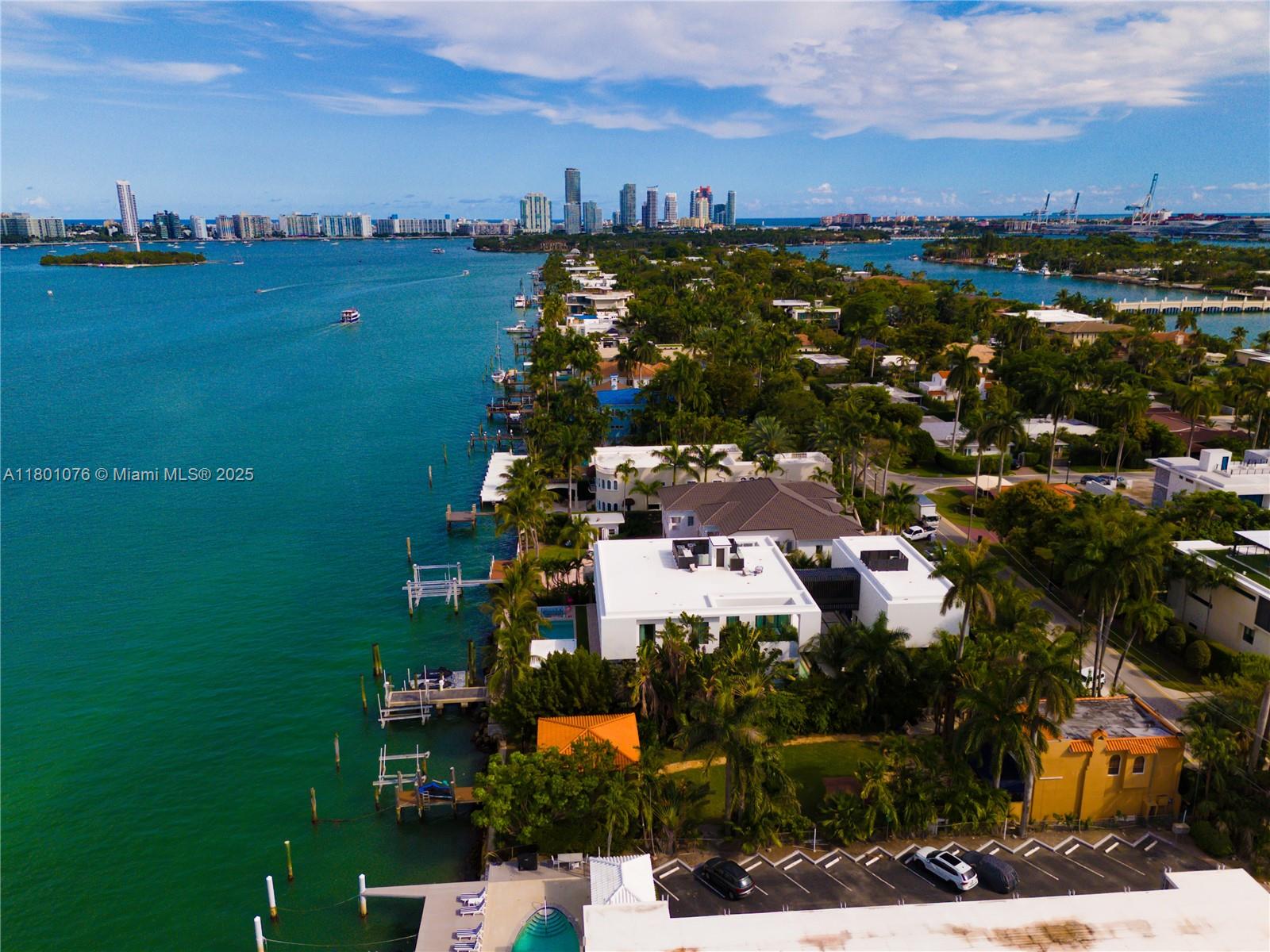 375 N Hibiscus Dr Miami Beach, FL 33139