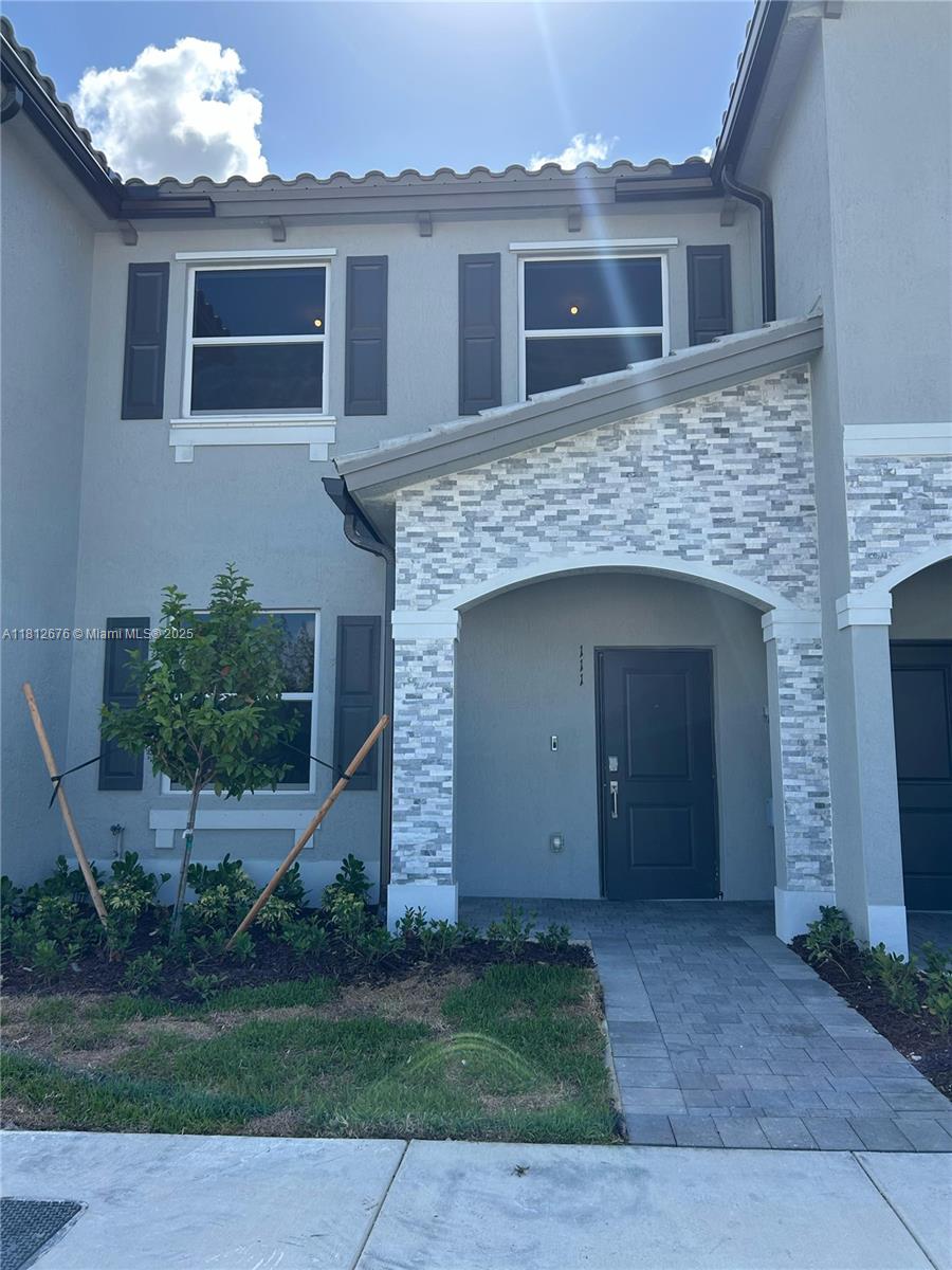 111 Se 11st Ave