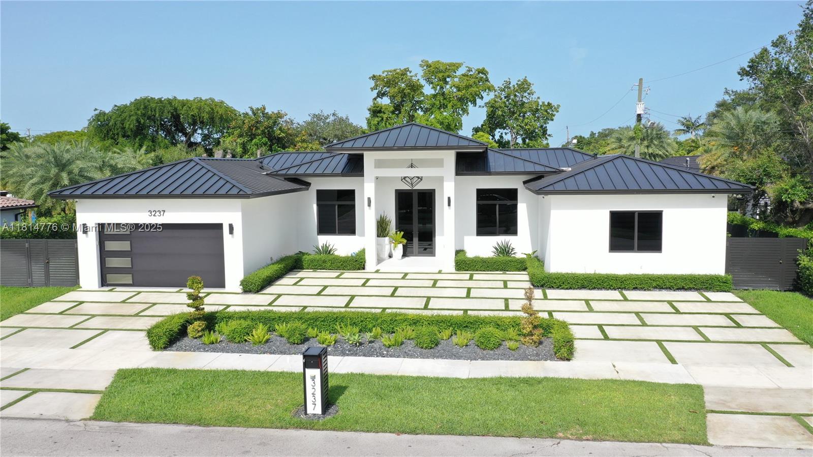 3237 SW 99th Ave