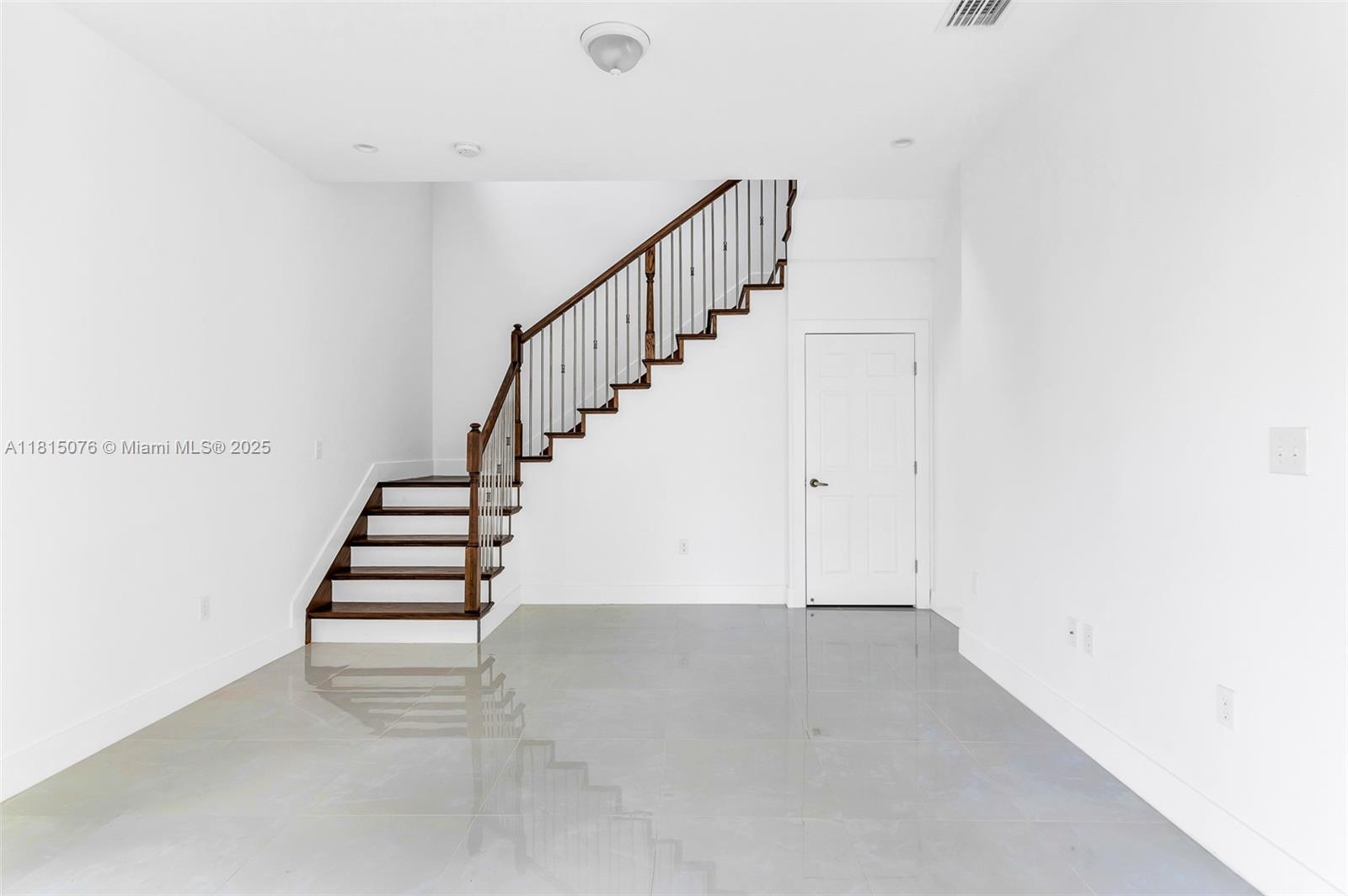 785 SW 7th Ave #B Hallandale Beach, FL 33009