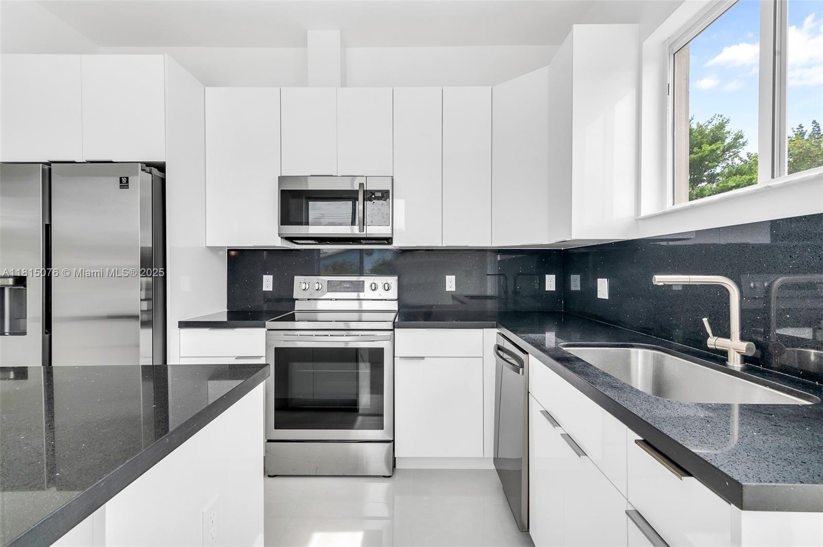 785 SW 7th Ave #B Hallandale Beach, FL 33009