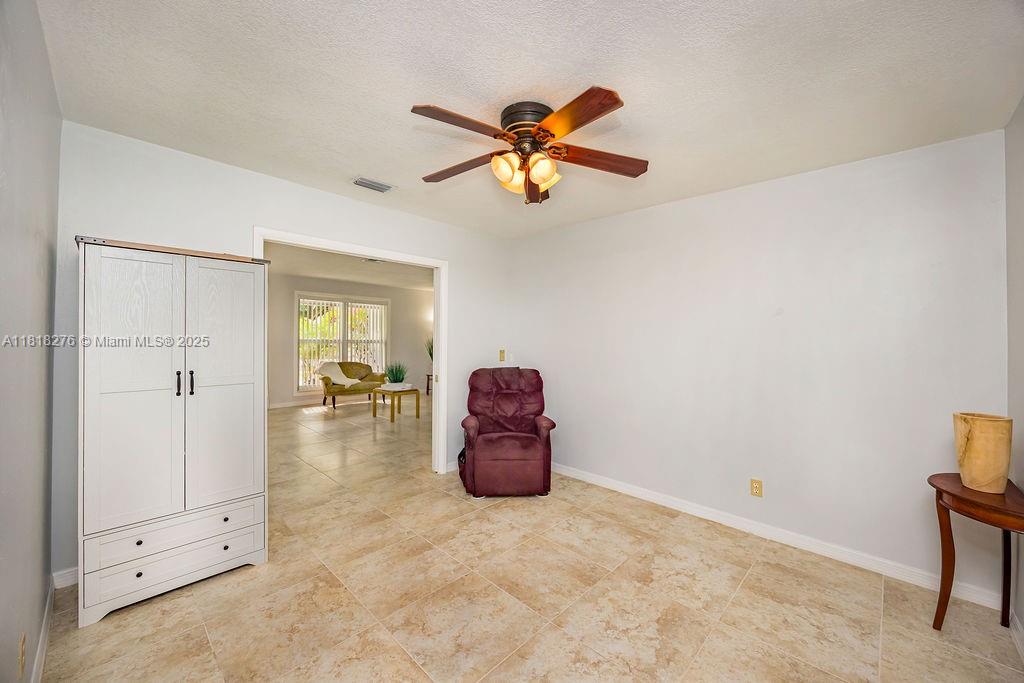 1801 N 55th Ave,Hollywood, FL 33021