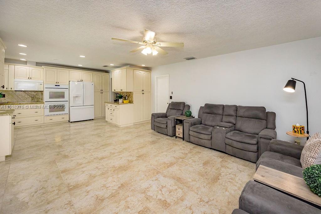 1801 N 55th Ave,Hollywood, FL 33021