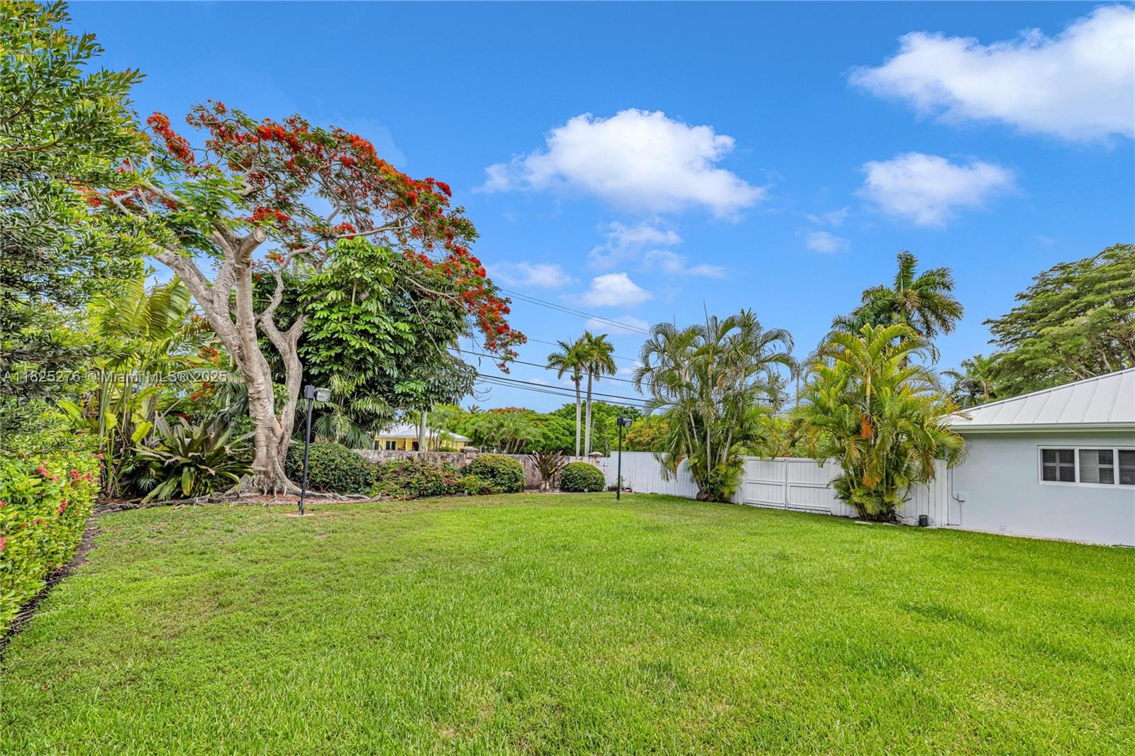 10563 SW 92nd Ave Miami, FL 33176