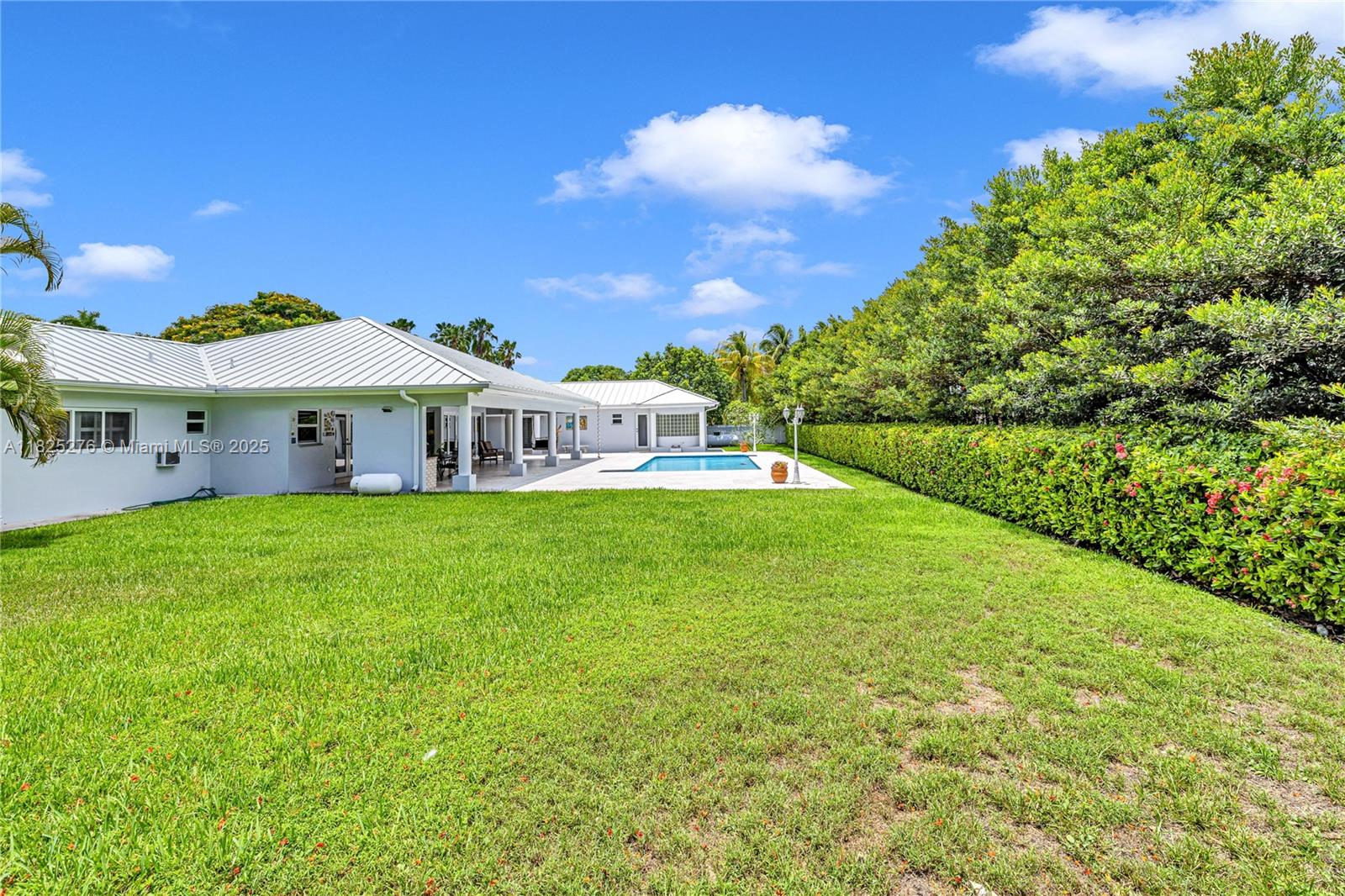 10563 SW 92nd Ave Miami, FL 33176