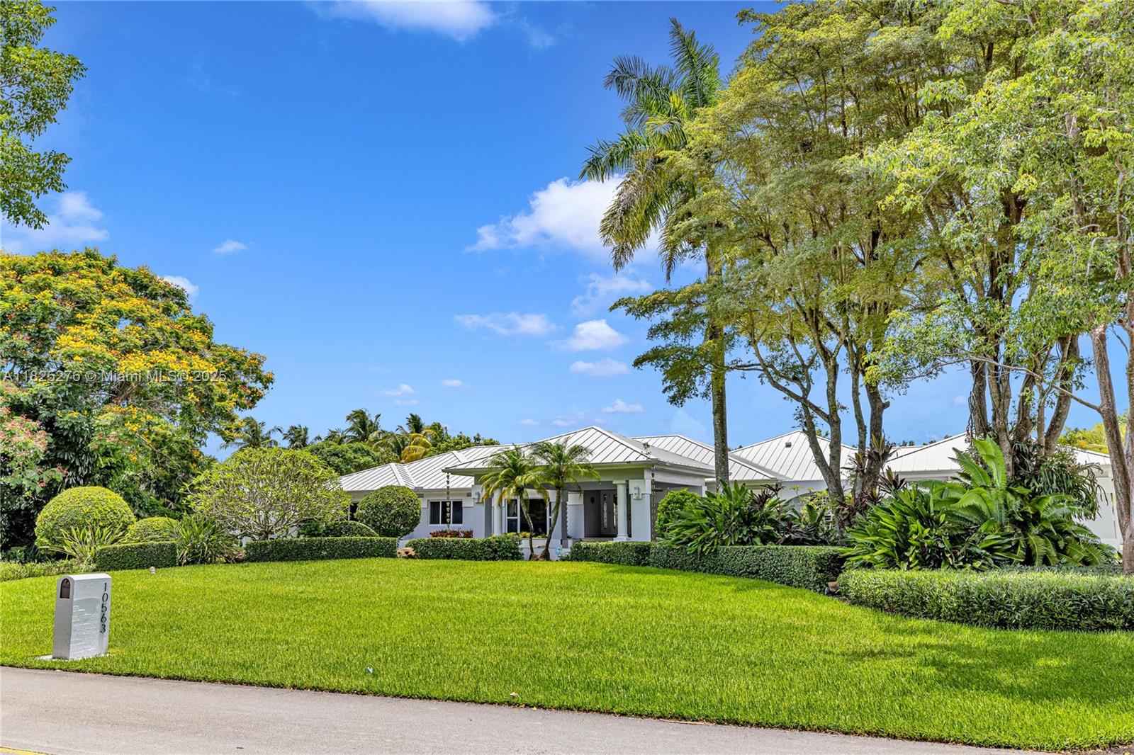 10563 SW 92nd Ave Miami, FL 33176