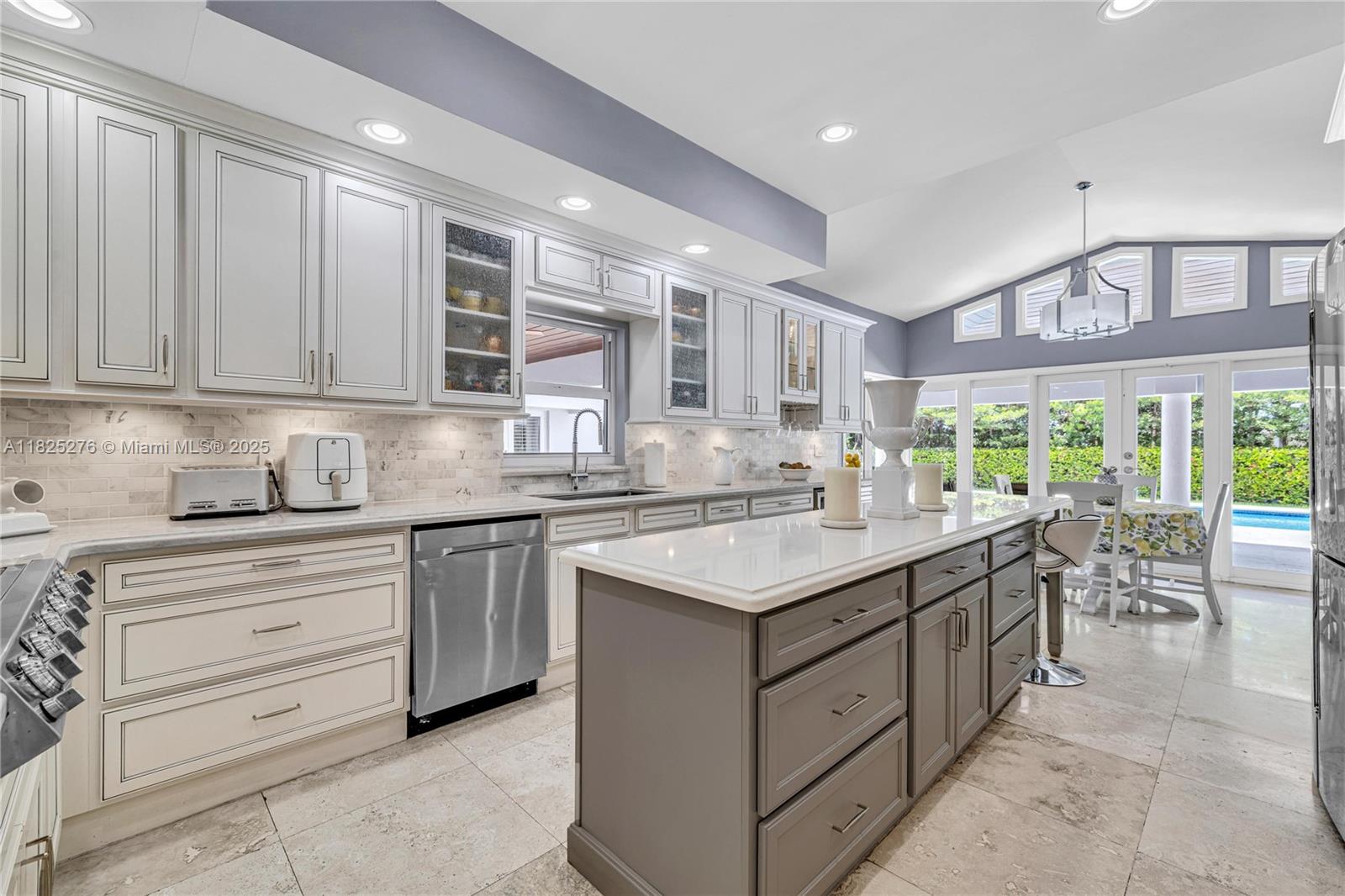 10563 SW 92nd Ave Miami, FL 33176