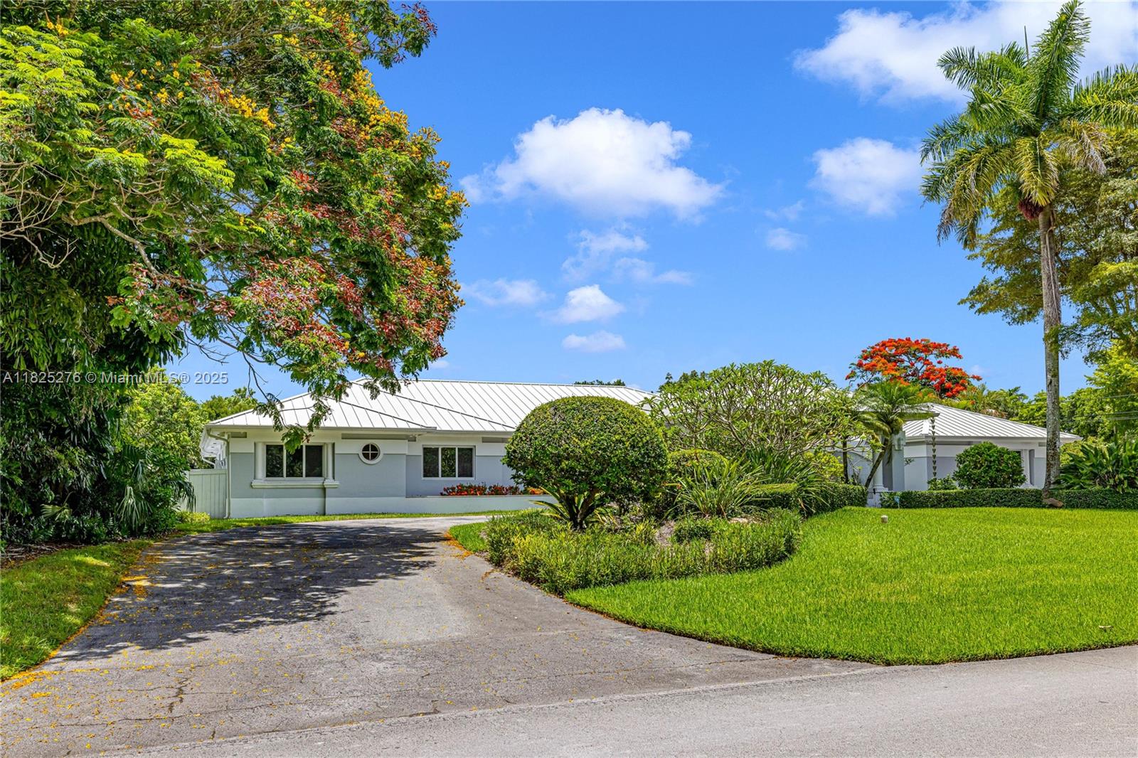 10563 SW 92nd Ave Miami, FL 33176