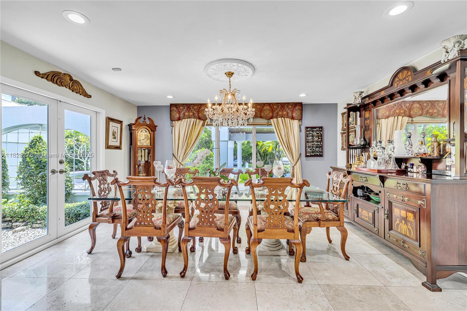 10563 SW 92nd Ave Miami, FL 33176