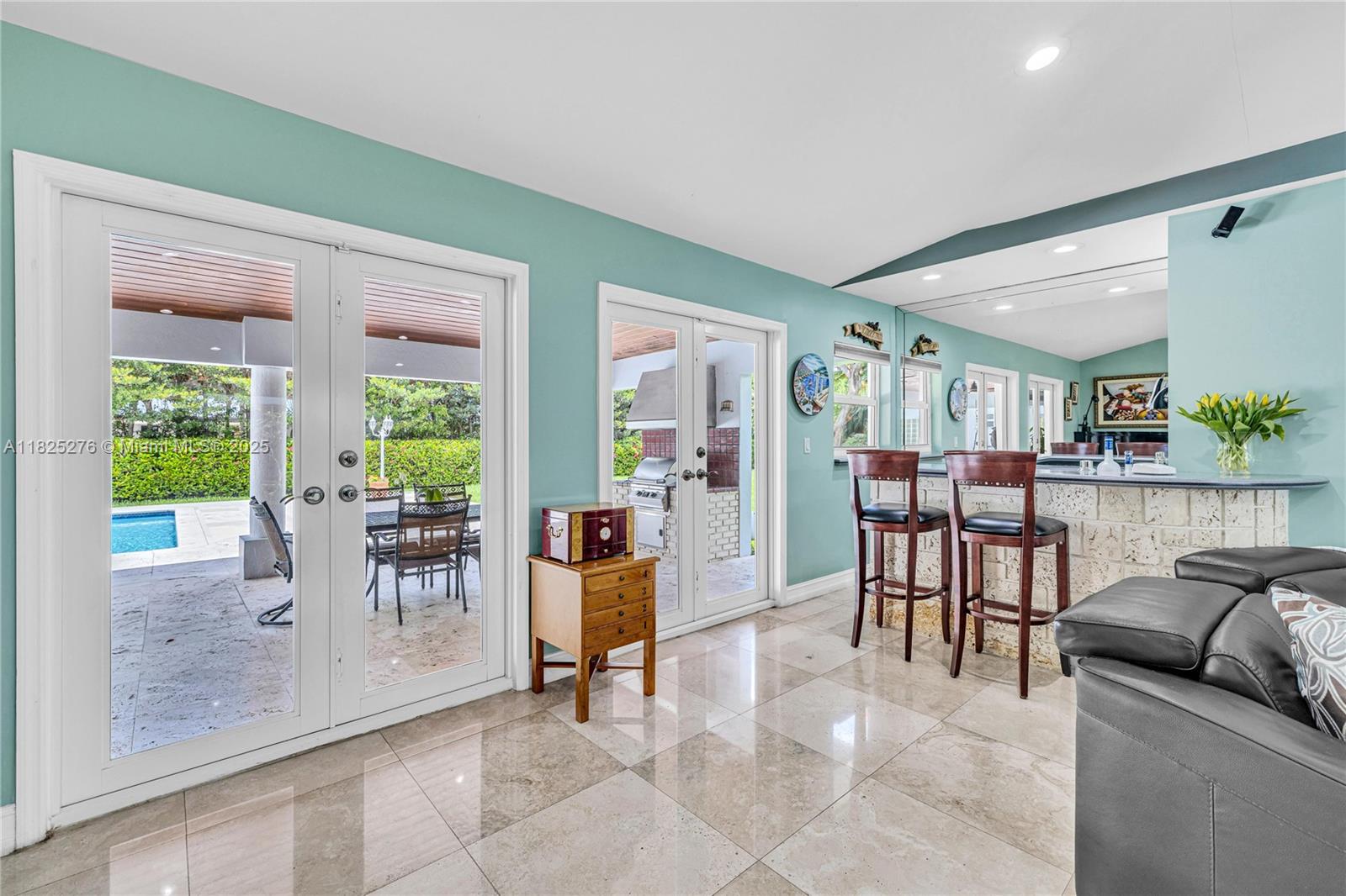 10563 SW 92nd Ave Miami, FL 33176