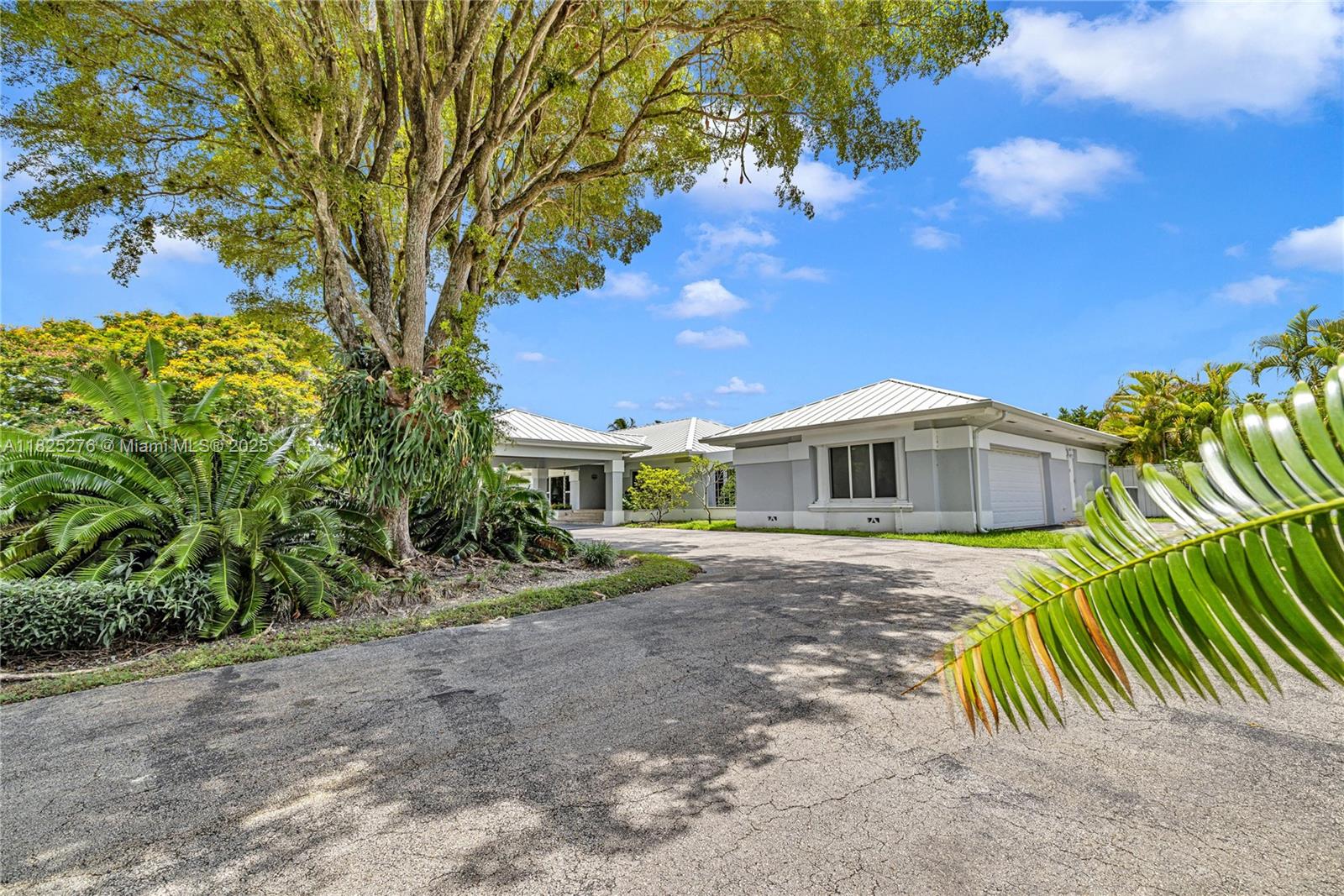 10563 SW 92nd Ave Miami, FL 33176