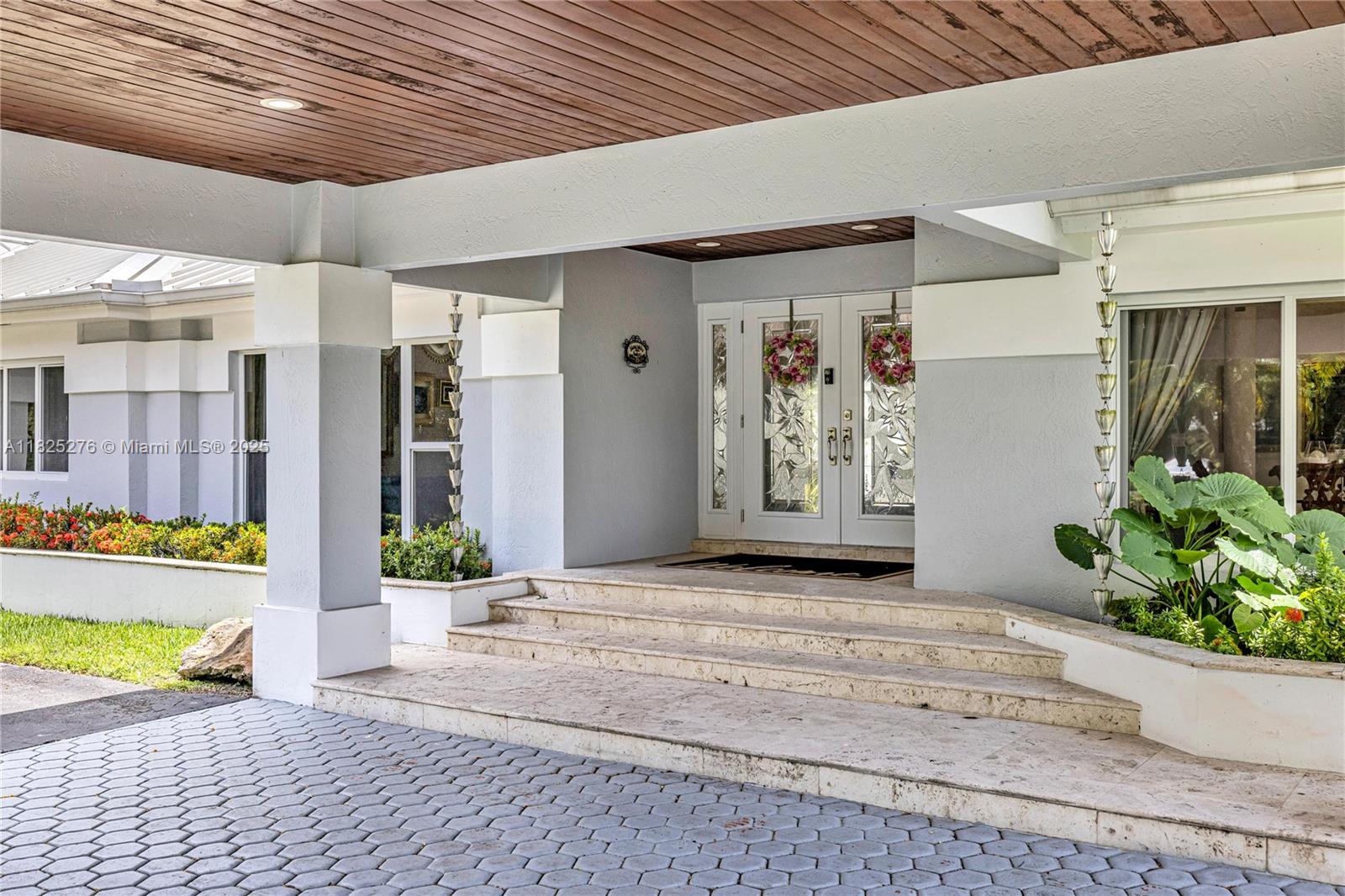 10563 SW 92nd Ave Miami, FL 33176