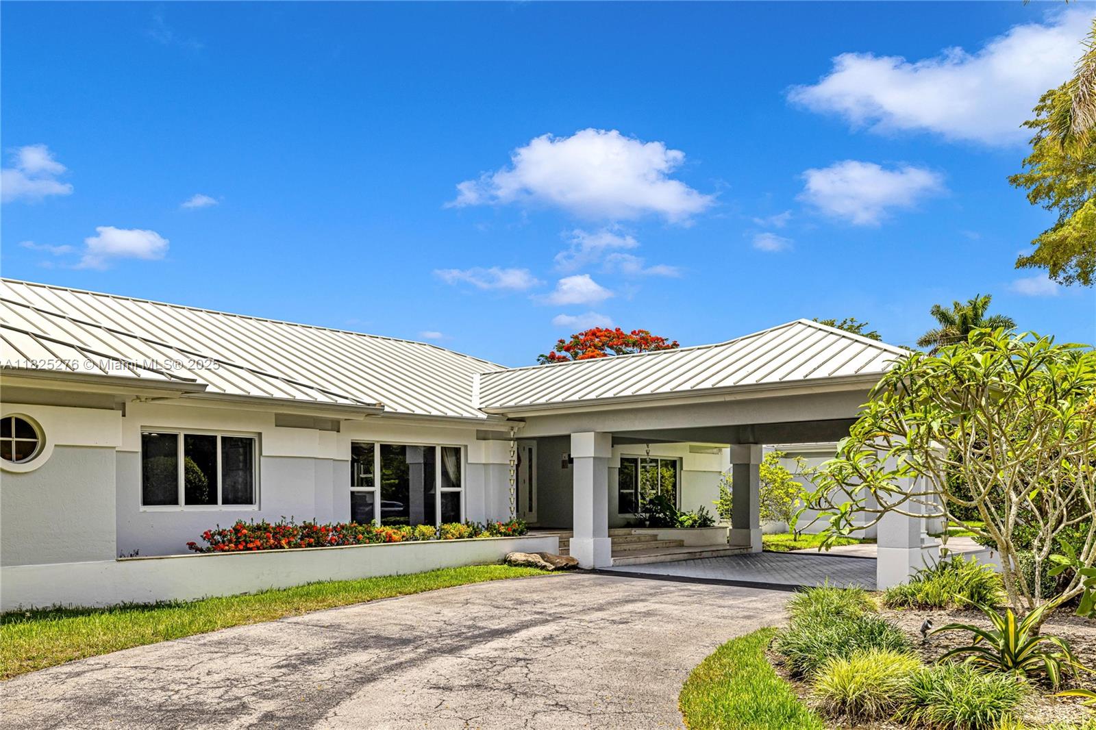 10563 SW 92nd Ave Miami, FL 33176